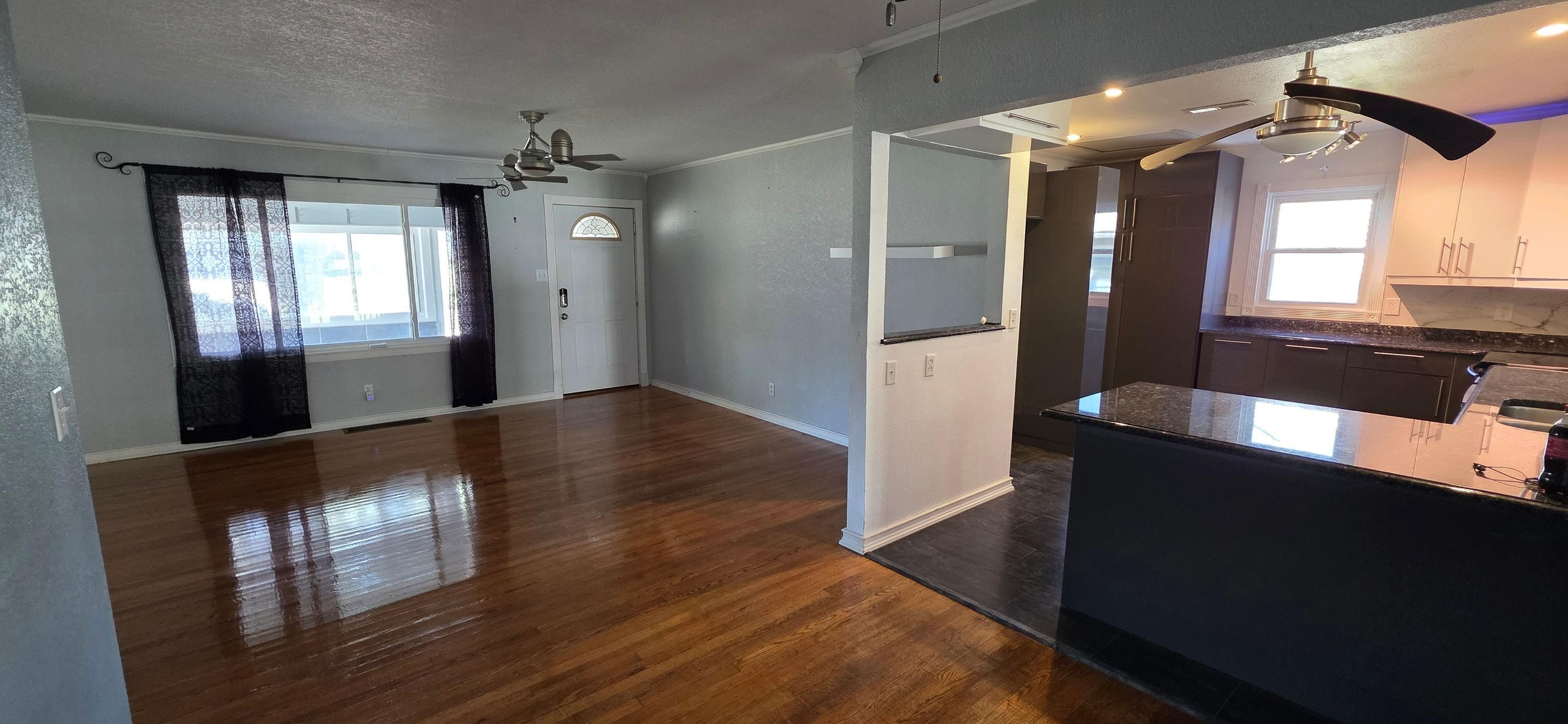 1424 Norwood Ave Property Photo 4