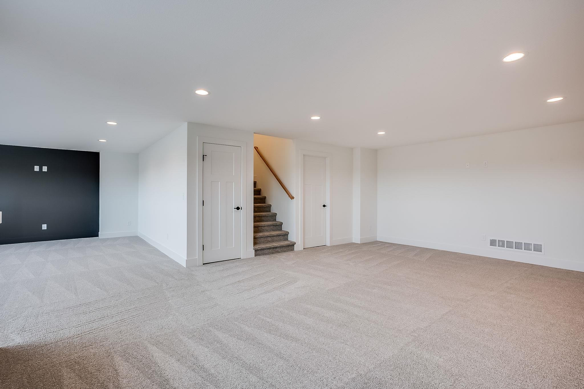 112 S Wellcrest Ct. Property Photo 26