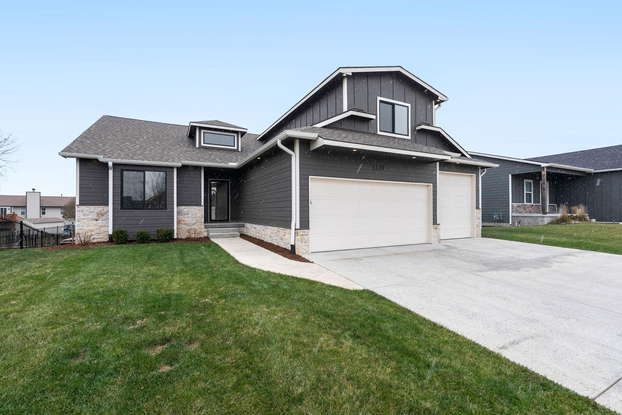 1339 S Rocky Creek Rd Property Photo 1
