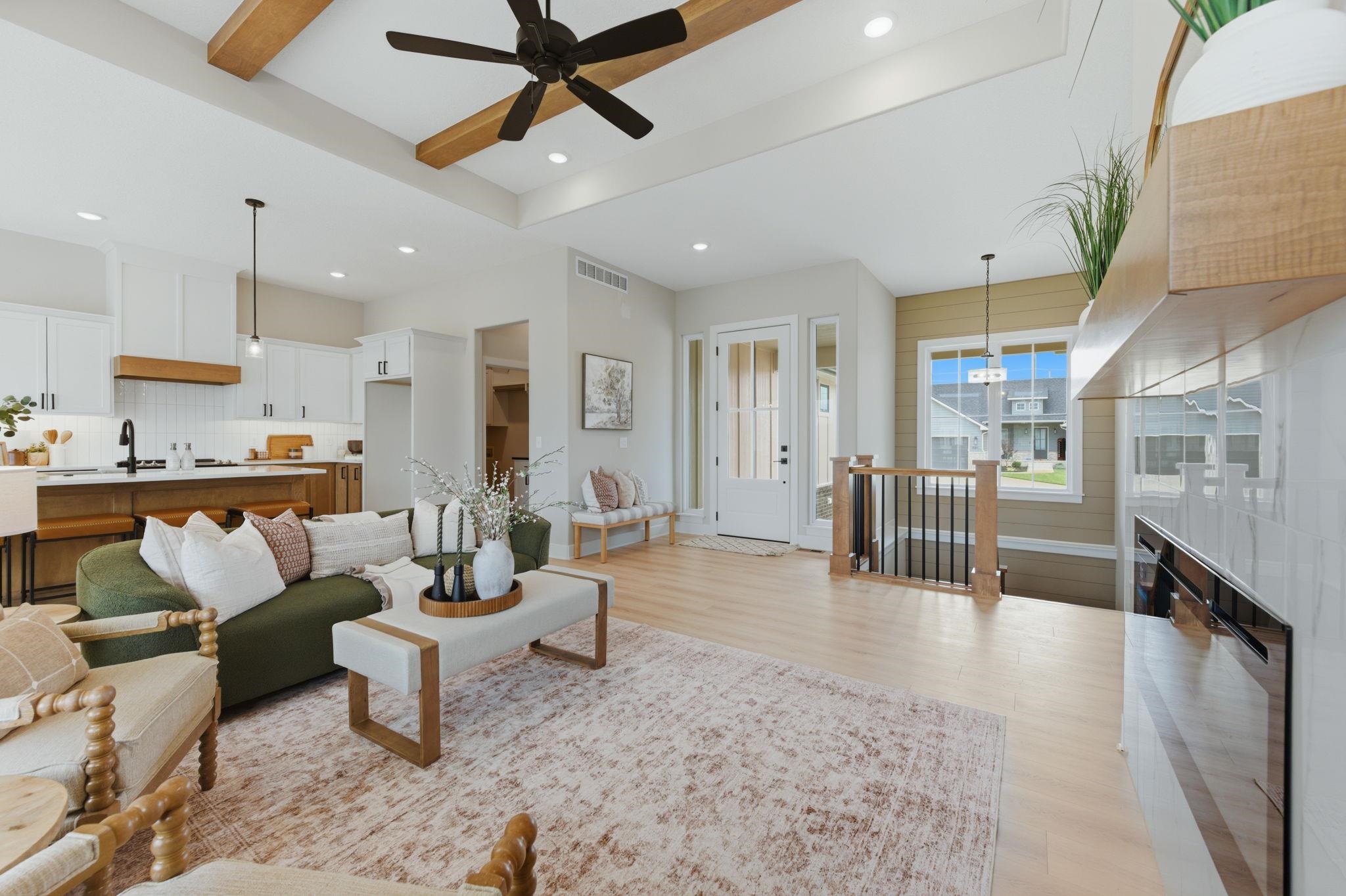 4997 N Emerald Property Photo 9