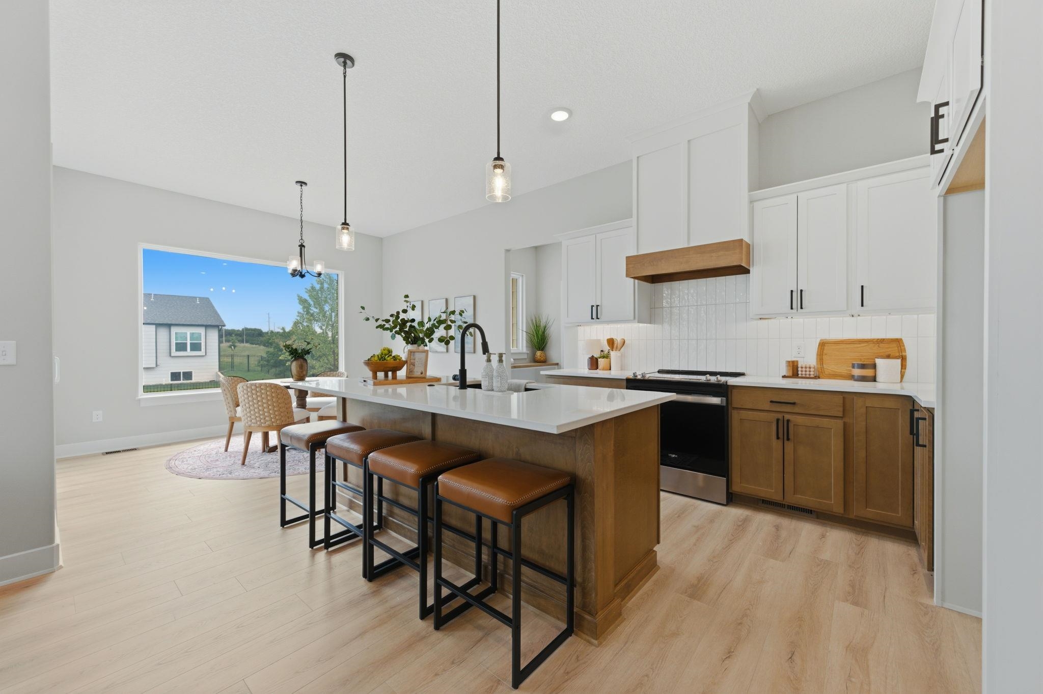 4997 N Emerald Property Photo 10