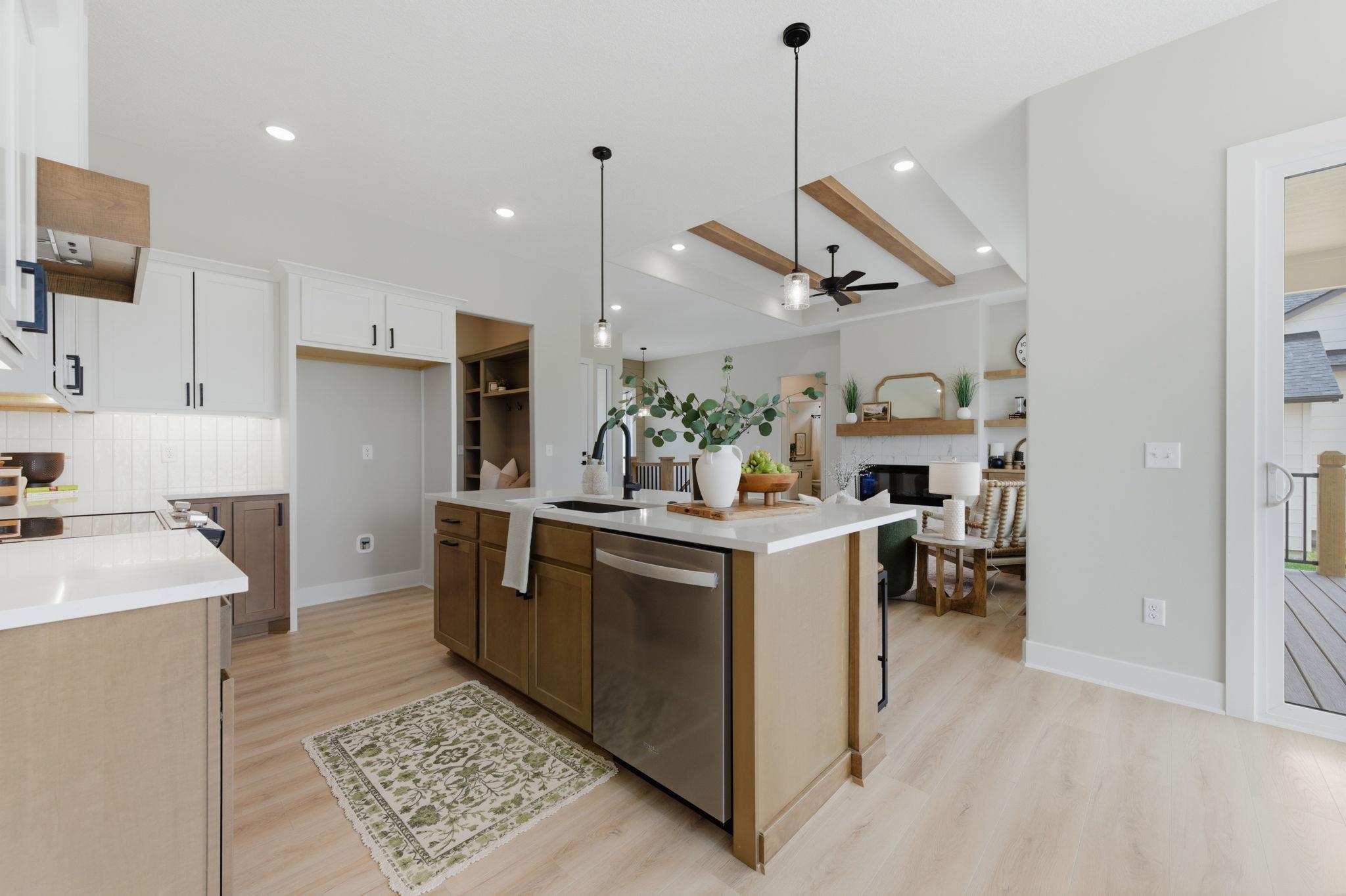 4997 N Emerald Property Photo 13