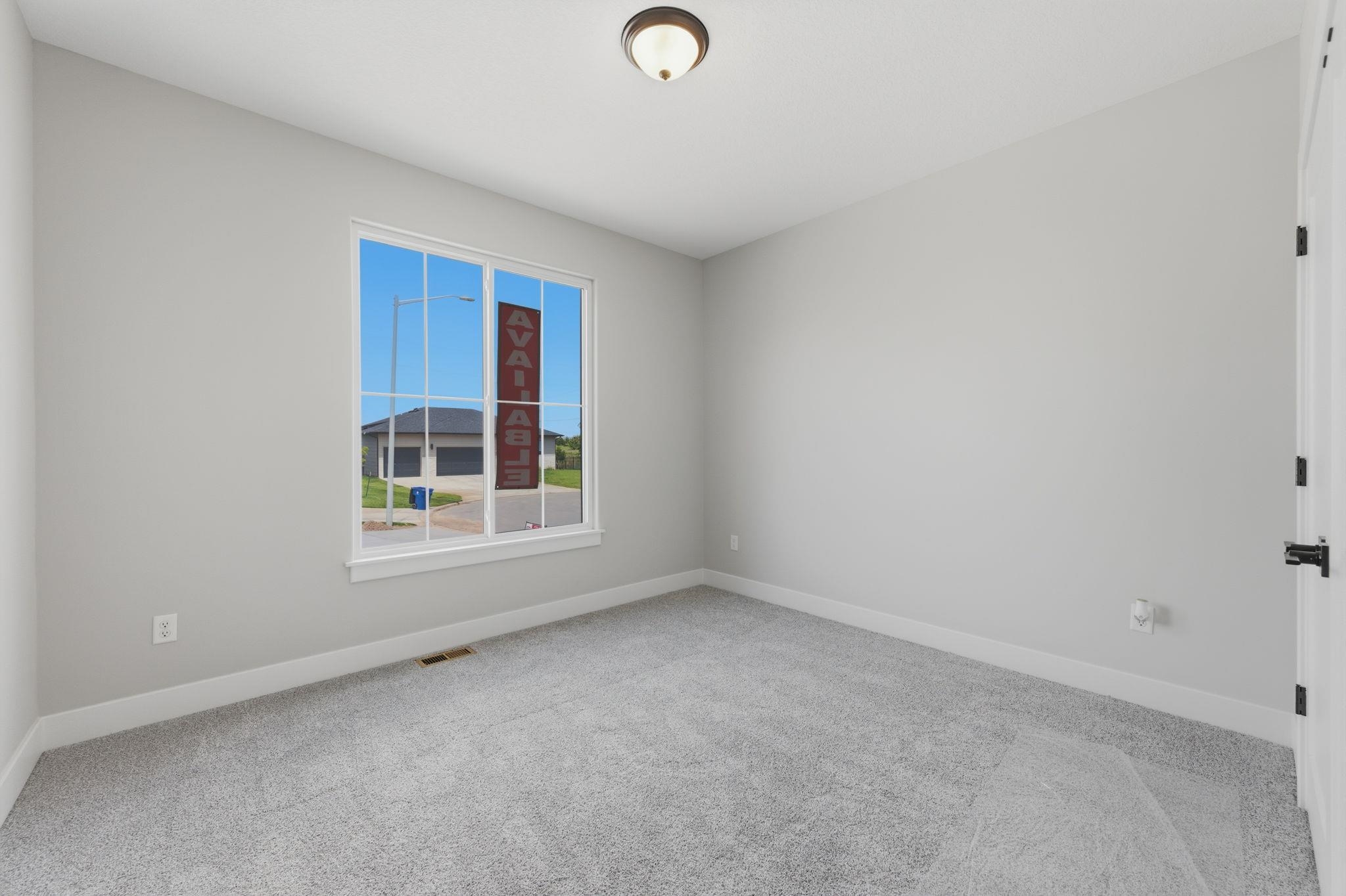 4997 N Emerald Property Photo 26
