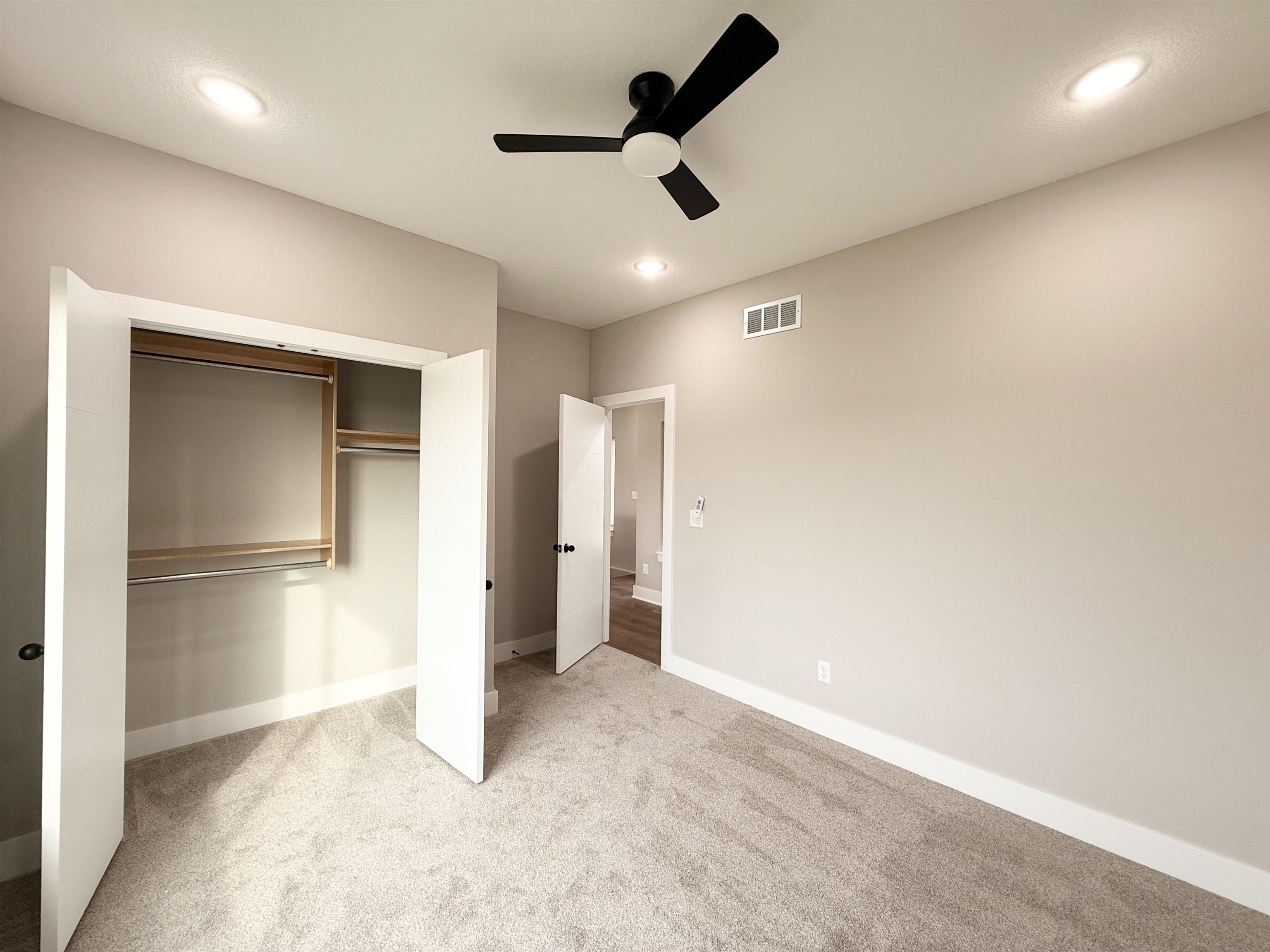 10709 E Bonita St Property Photo 10