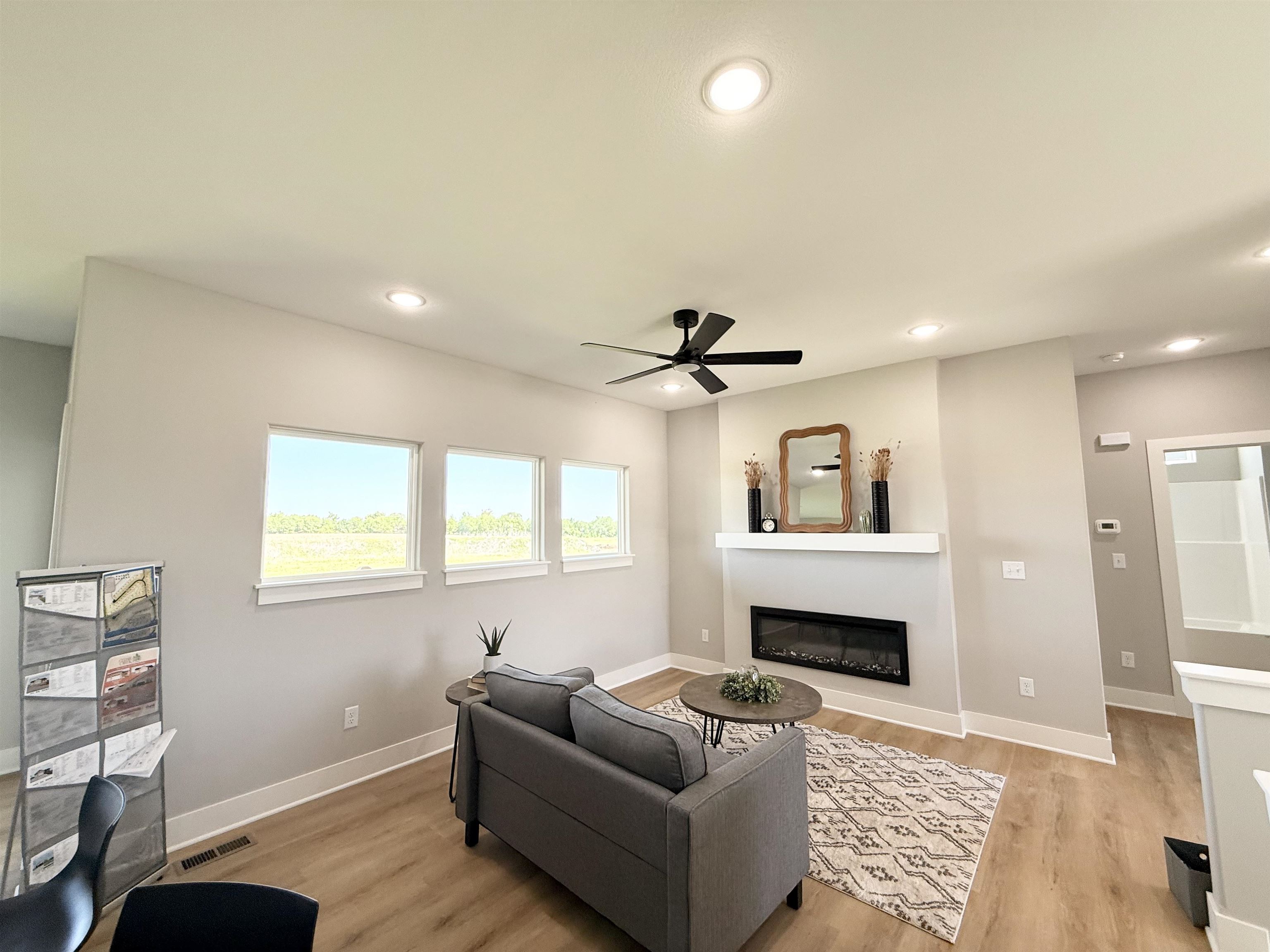 10710 E Bonita St Property Photo 4