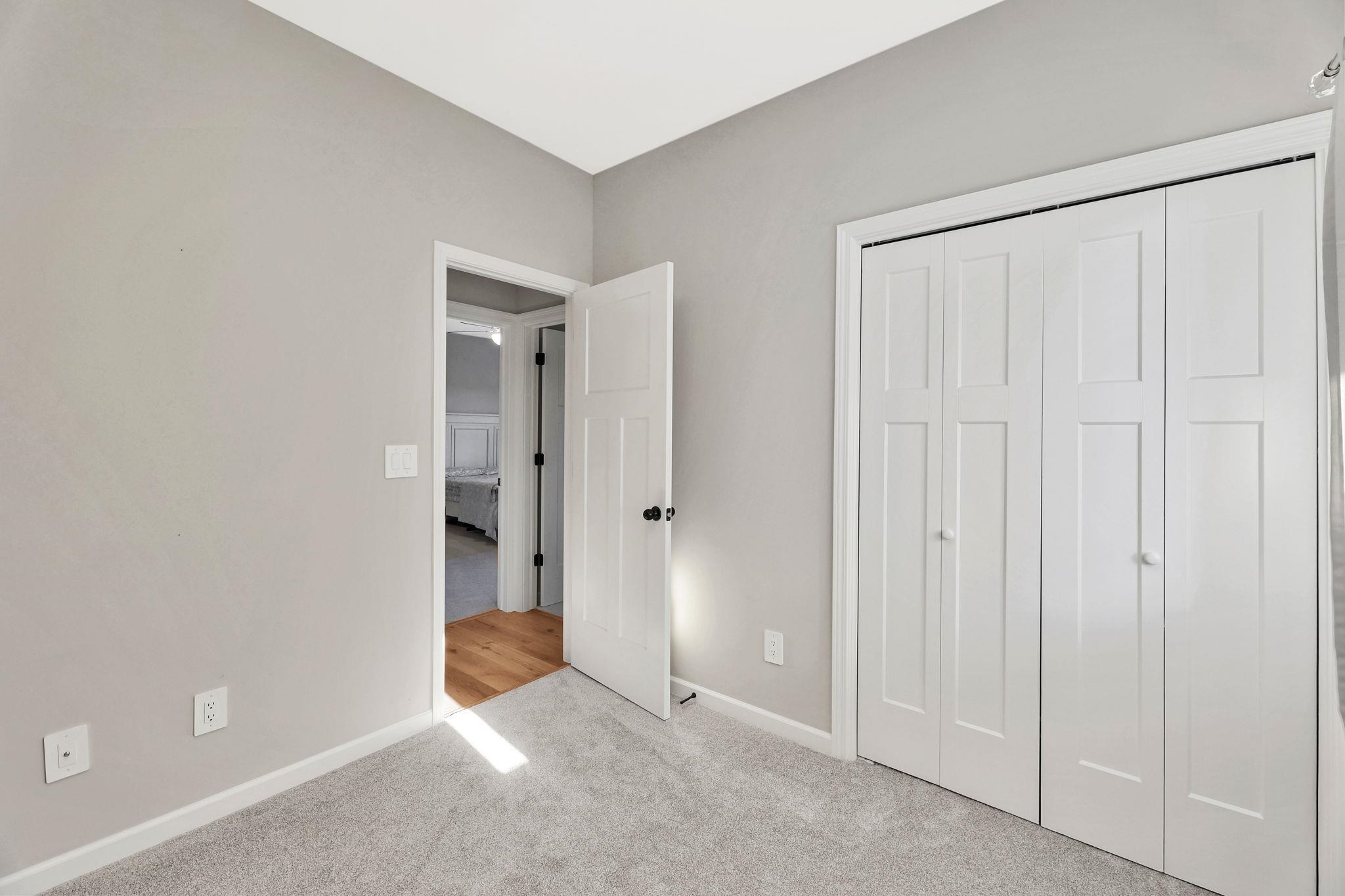 932 N Cloverleaf St Property Photo 17