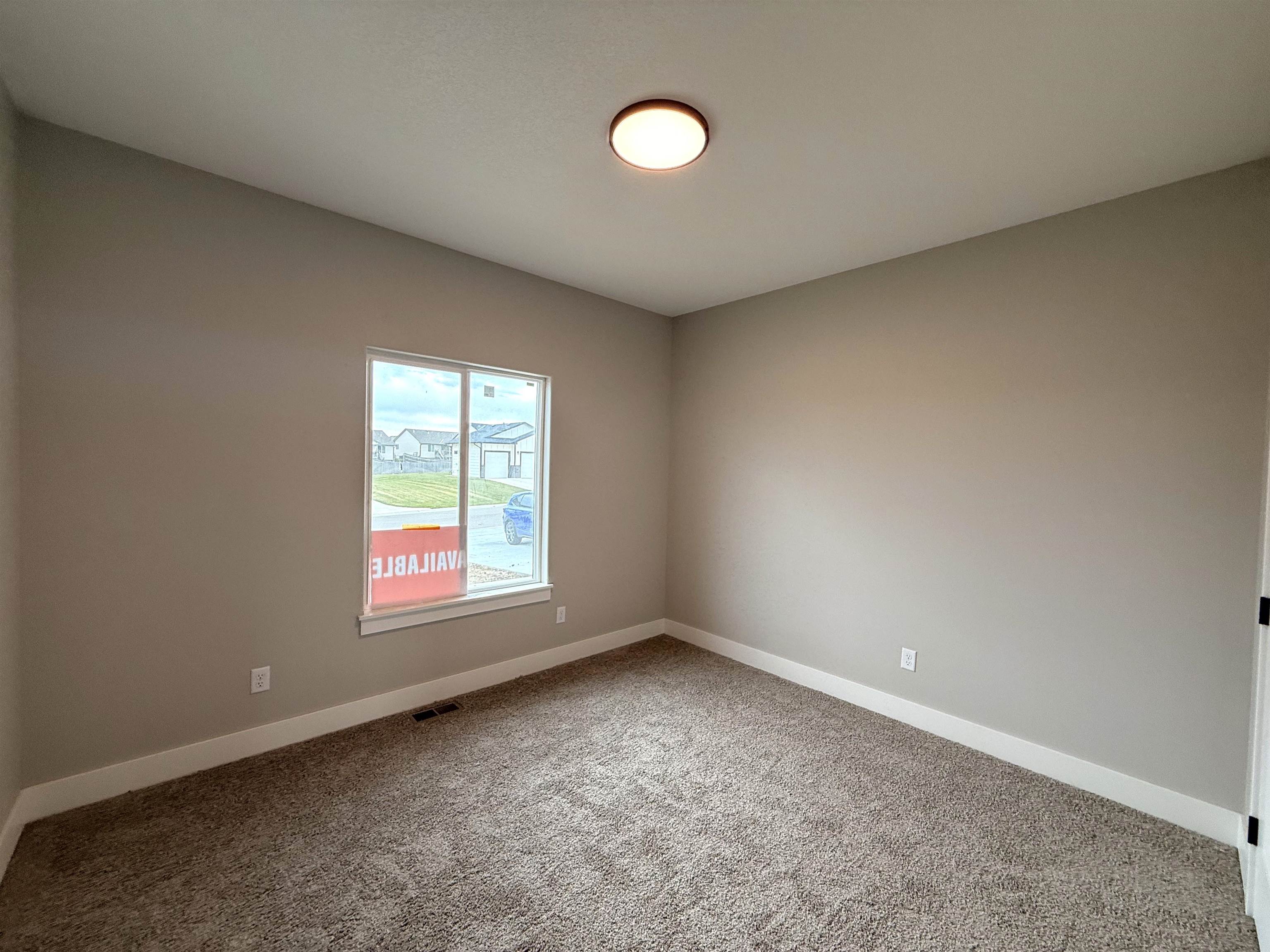 2153 S Chateau Ct Property Photo 13