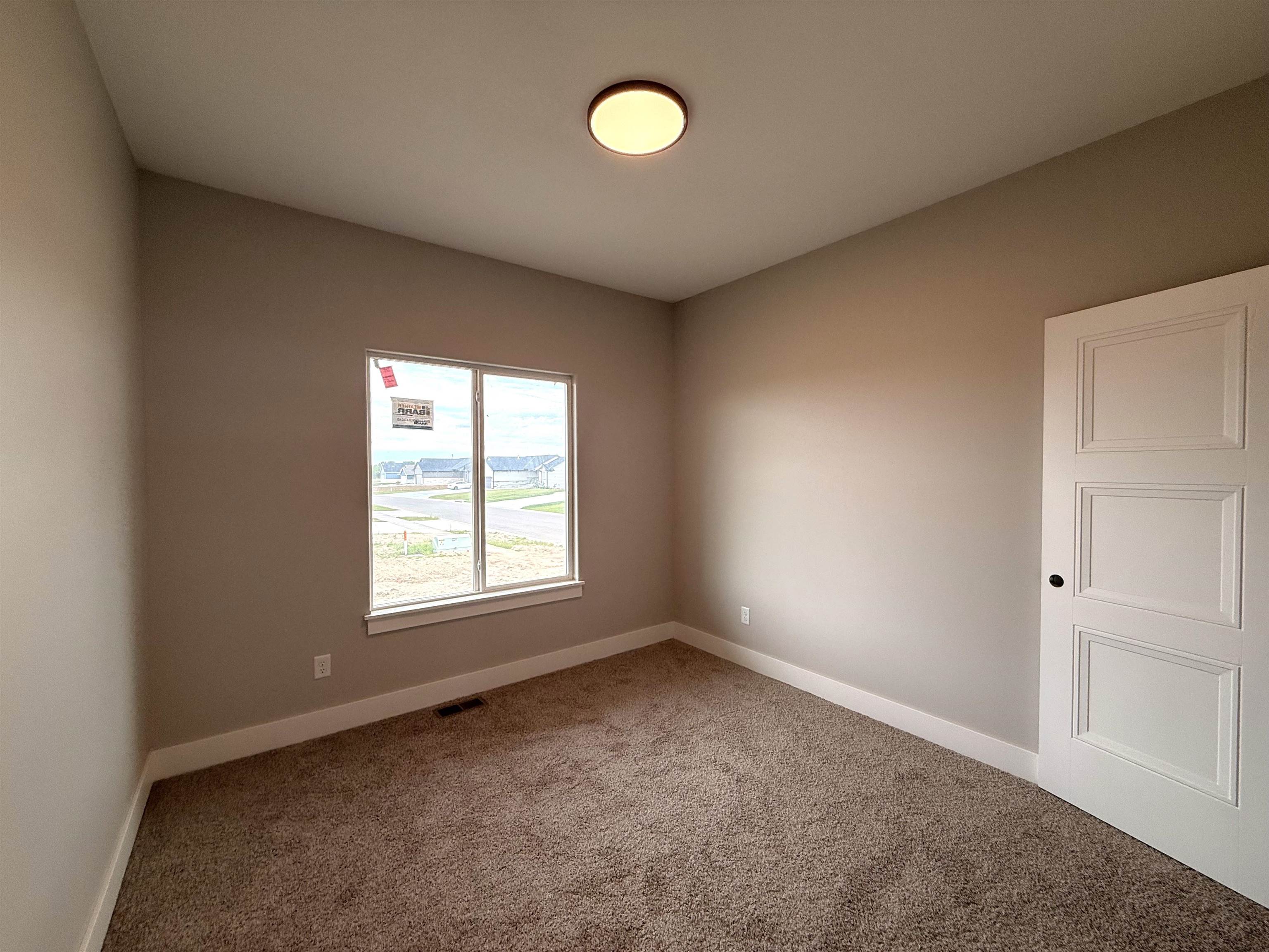 2153 S Chateau Ct Property Photo 14