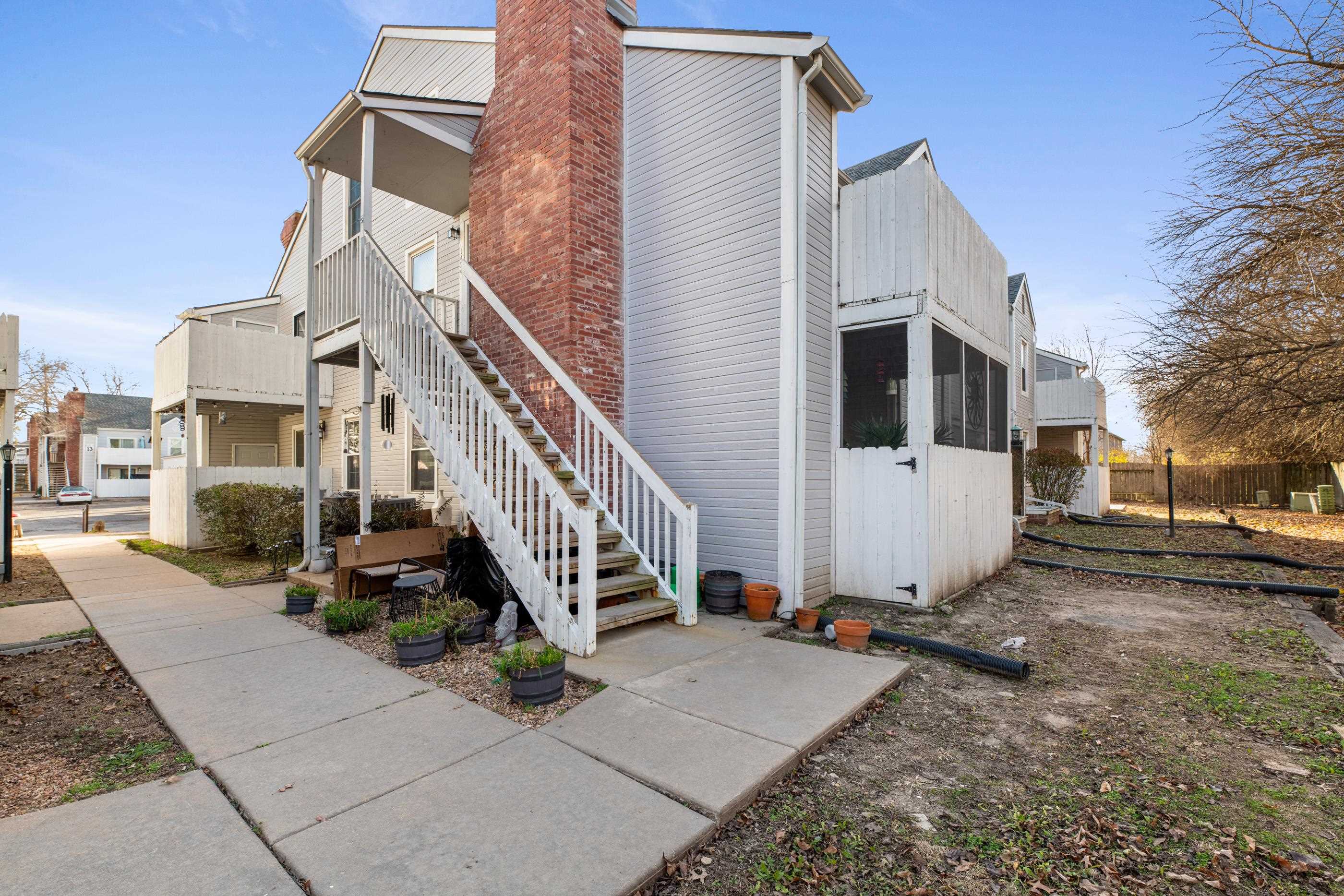 1717 S Cypress St #1424 Property Photo 1