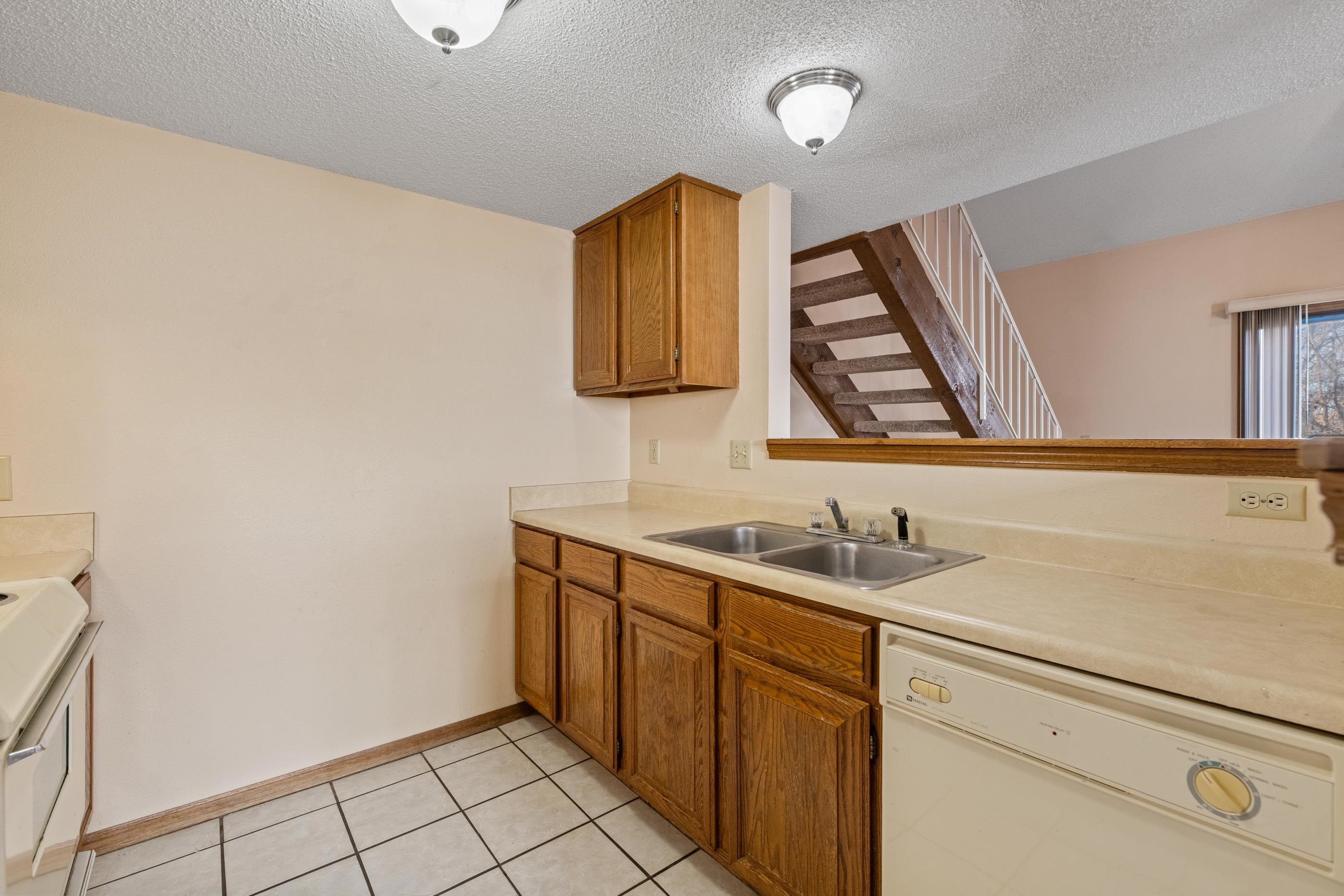 1717 S Cypress St #1424 Property Photo 17
