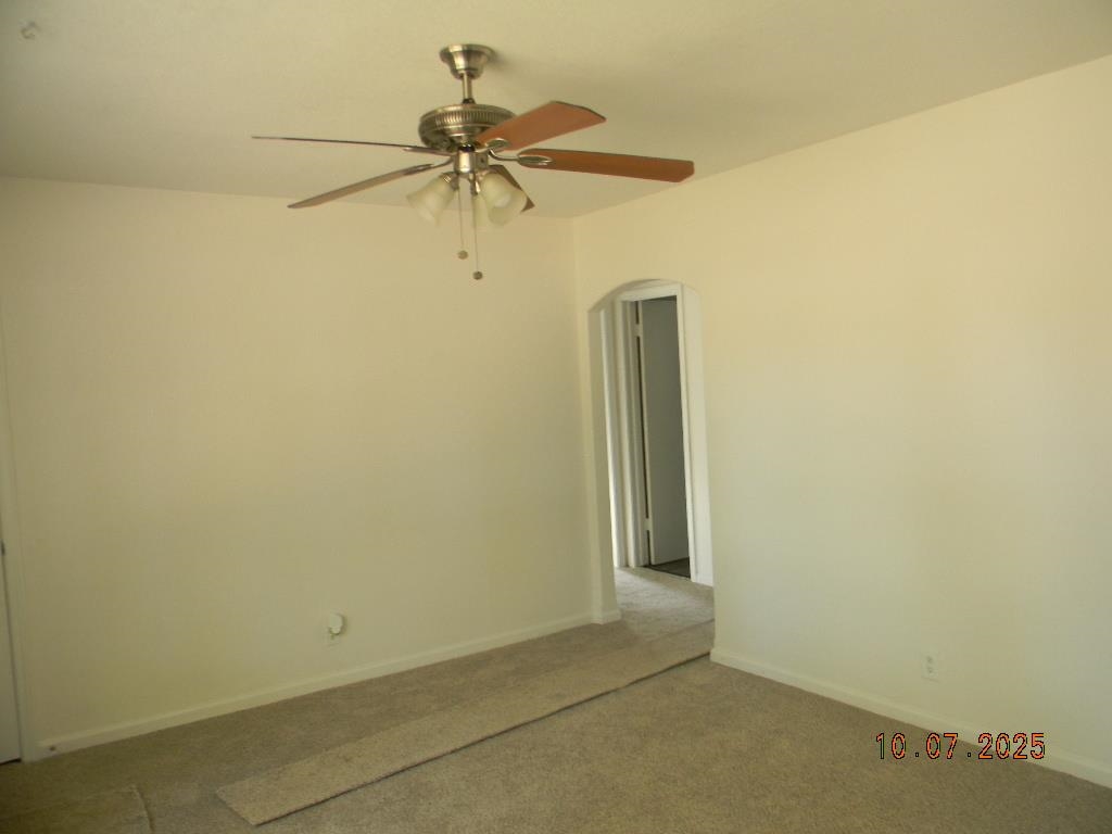 215 S Sunset Ave Property Photo 4