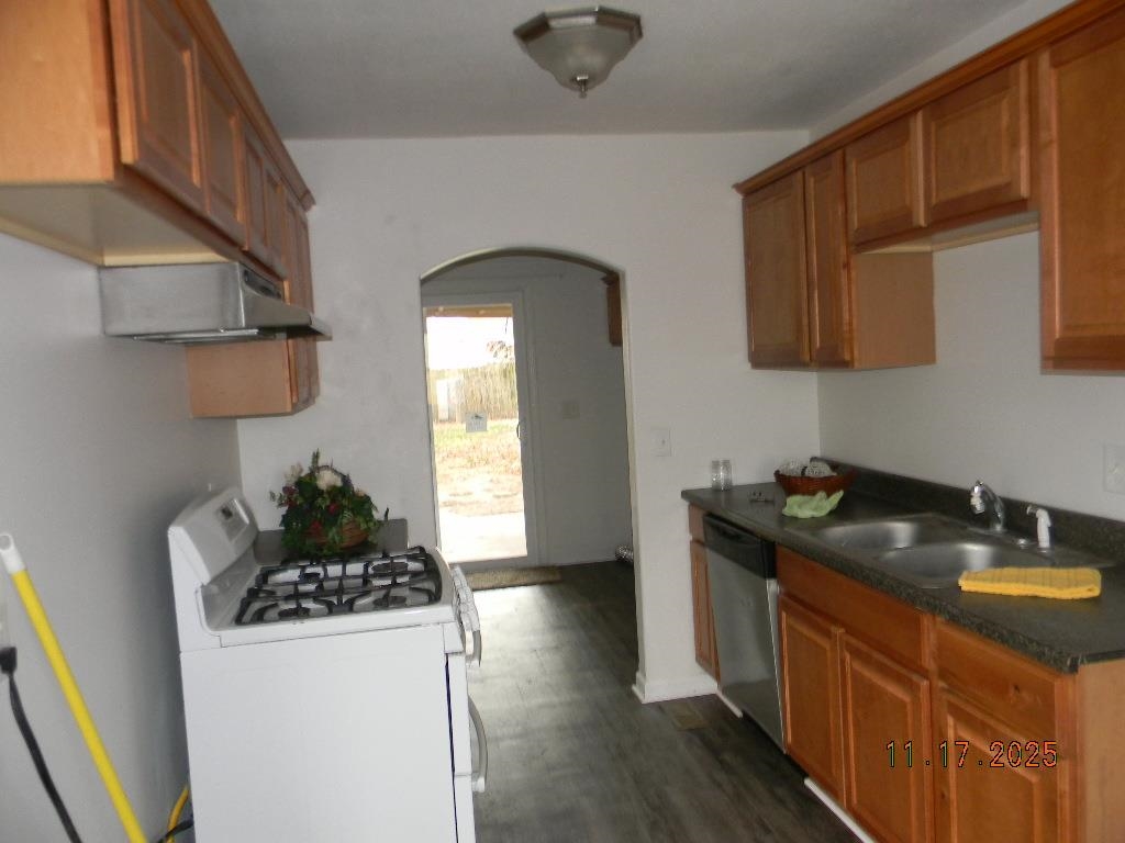 215 S Sunset Ave Property Photo 17