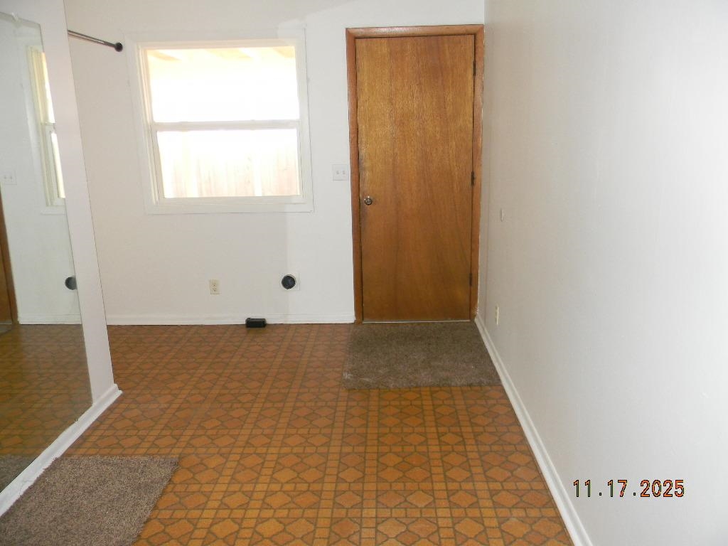 354 N Slade Property Photo 2