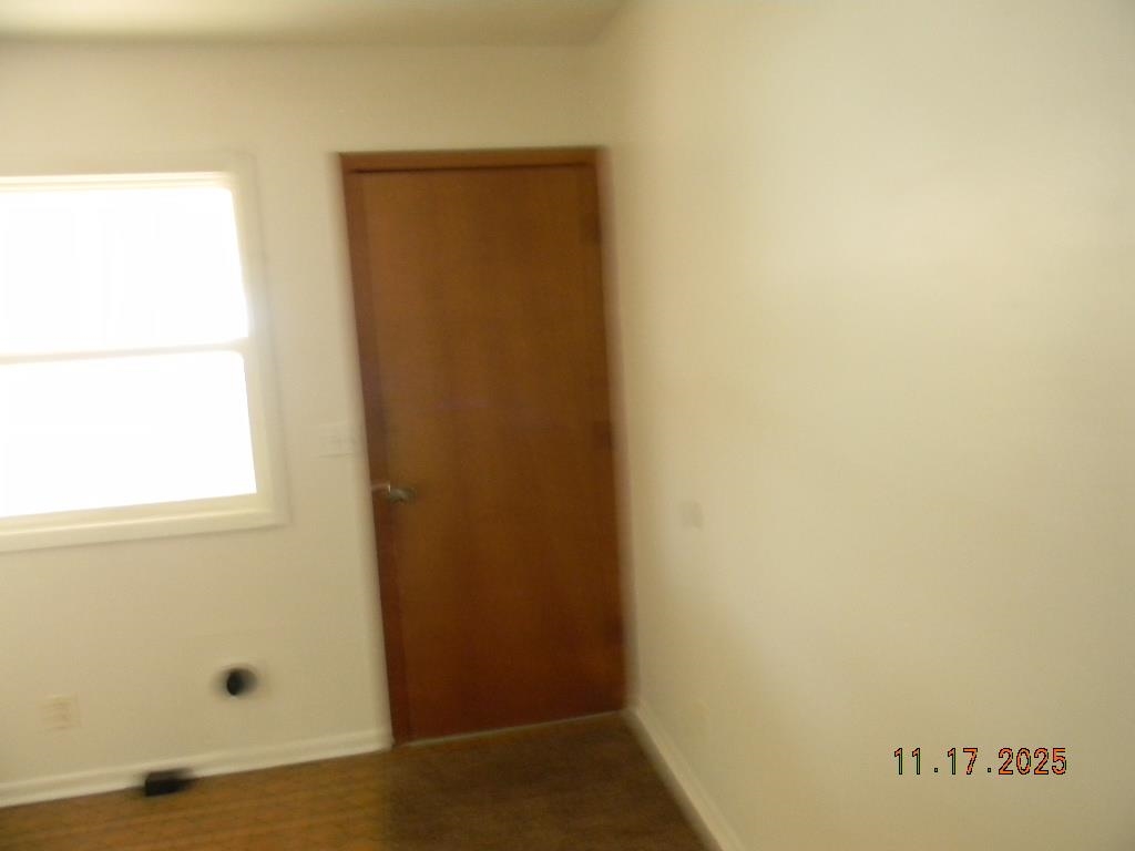 354 N Slade Property Photo 5