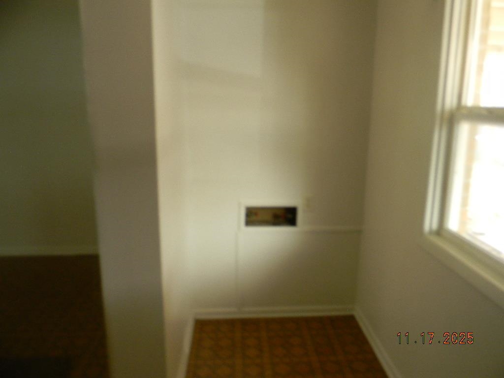 354 N Slade Property Photo 7