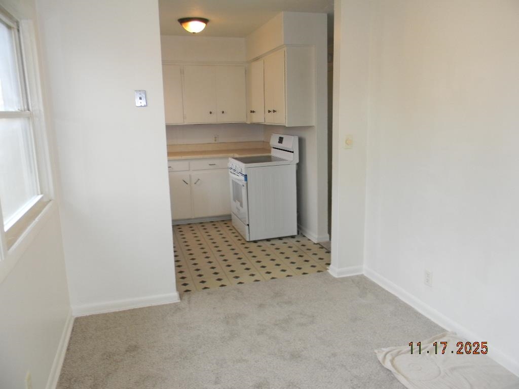 354 N Slade Property Photo 15