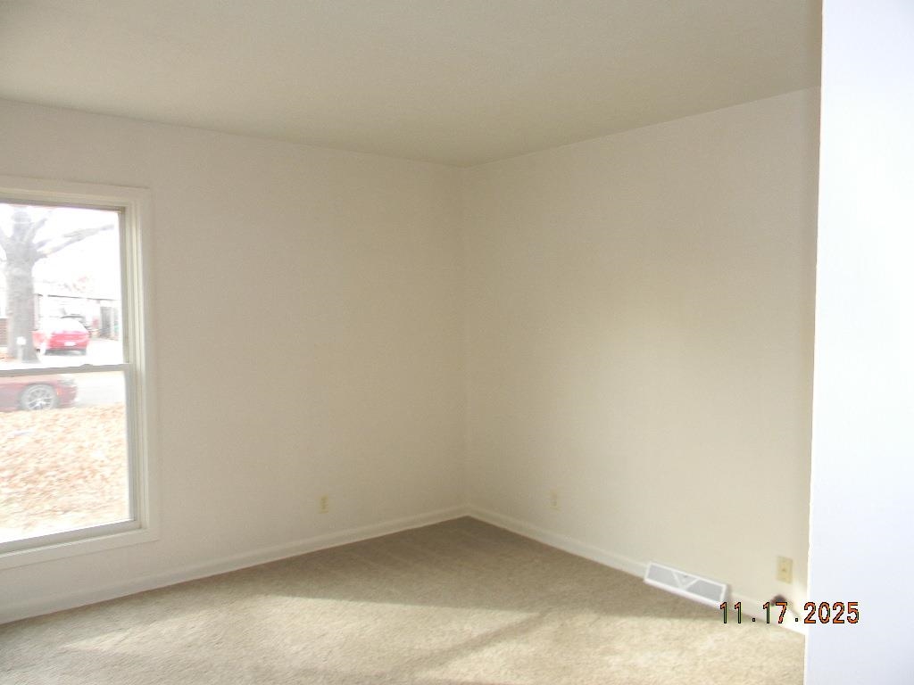 354 N Slade Property Photo 18