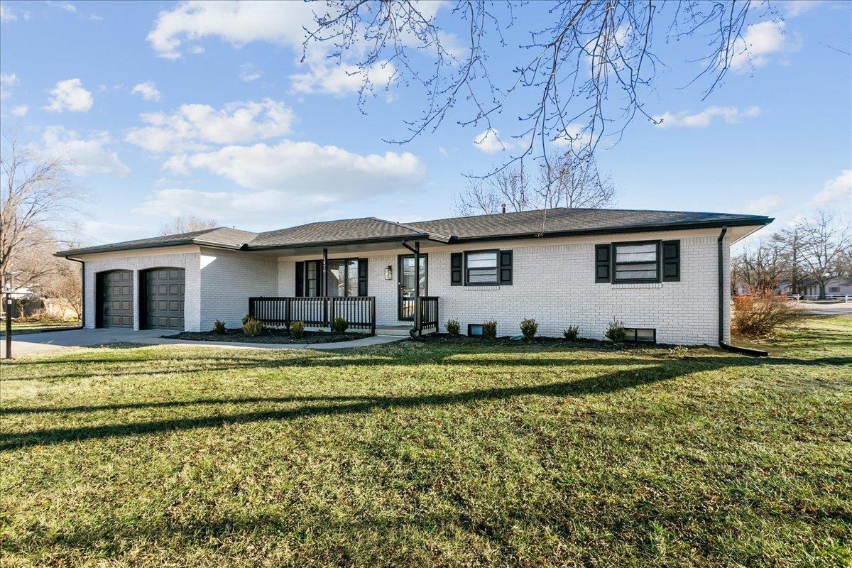 1470 S Hornecker Dr Property Photo 1