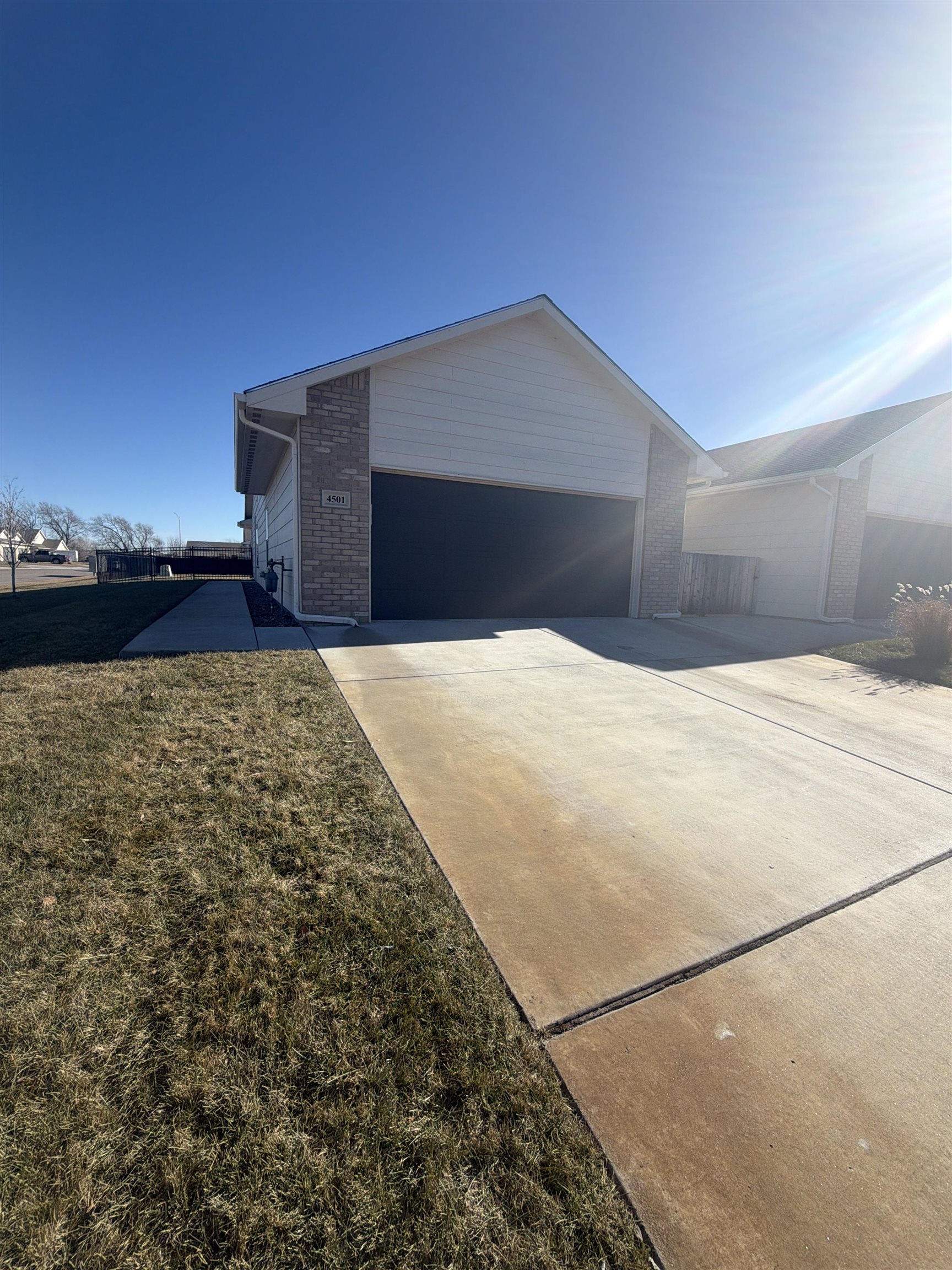 4501-4503 N Sandplum St Property Photo 2