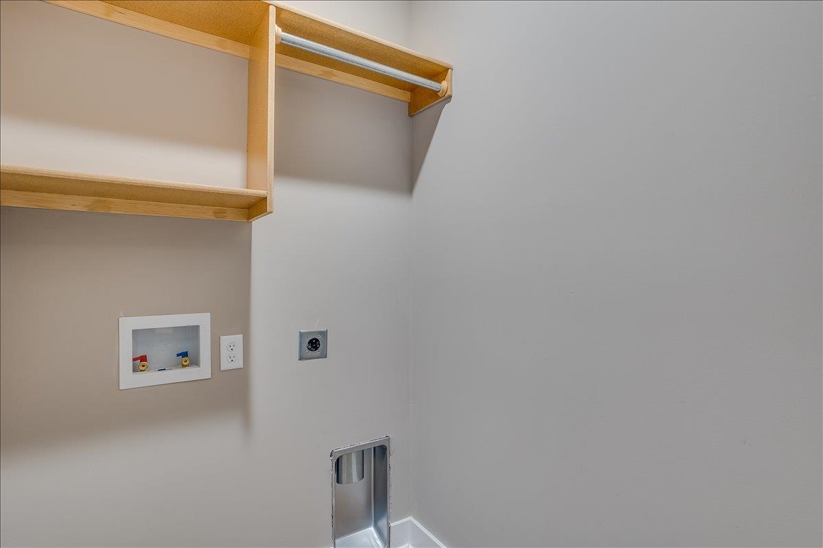 4545-4543 N Sandplum St Property Photo 10