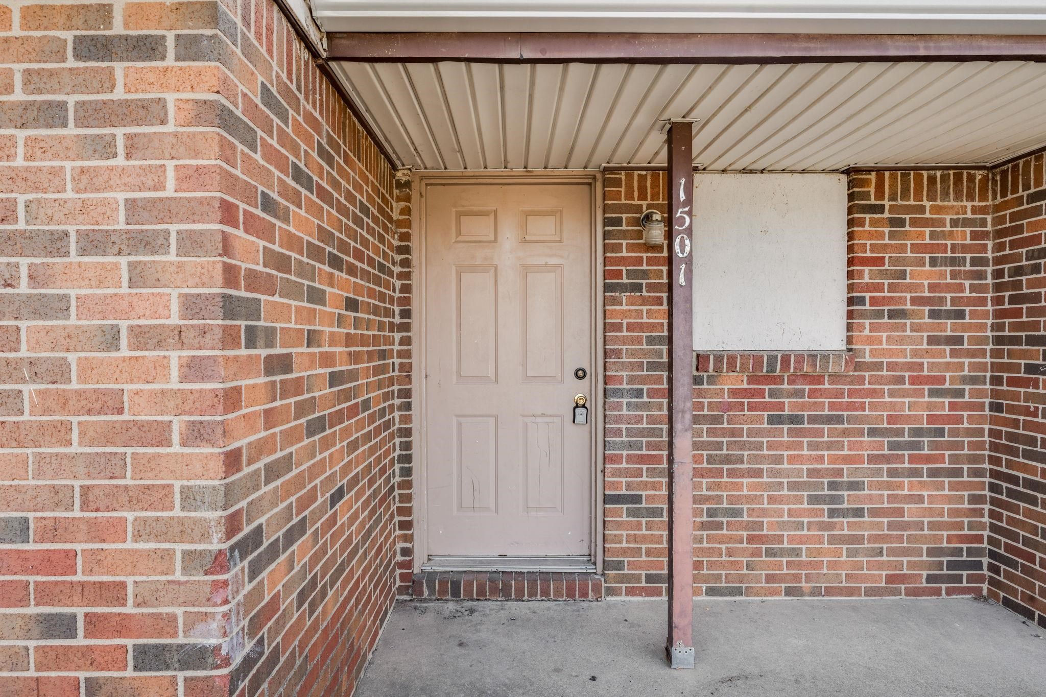 1501 E Berkeley St Property Photo 2