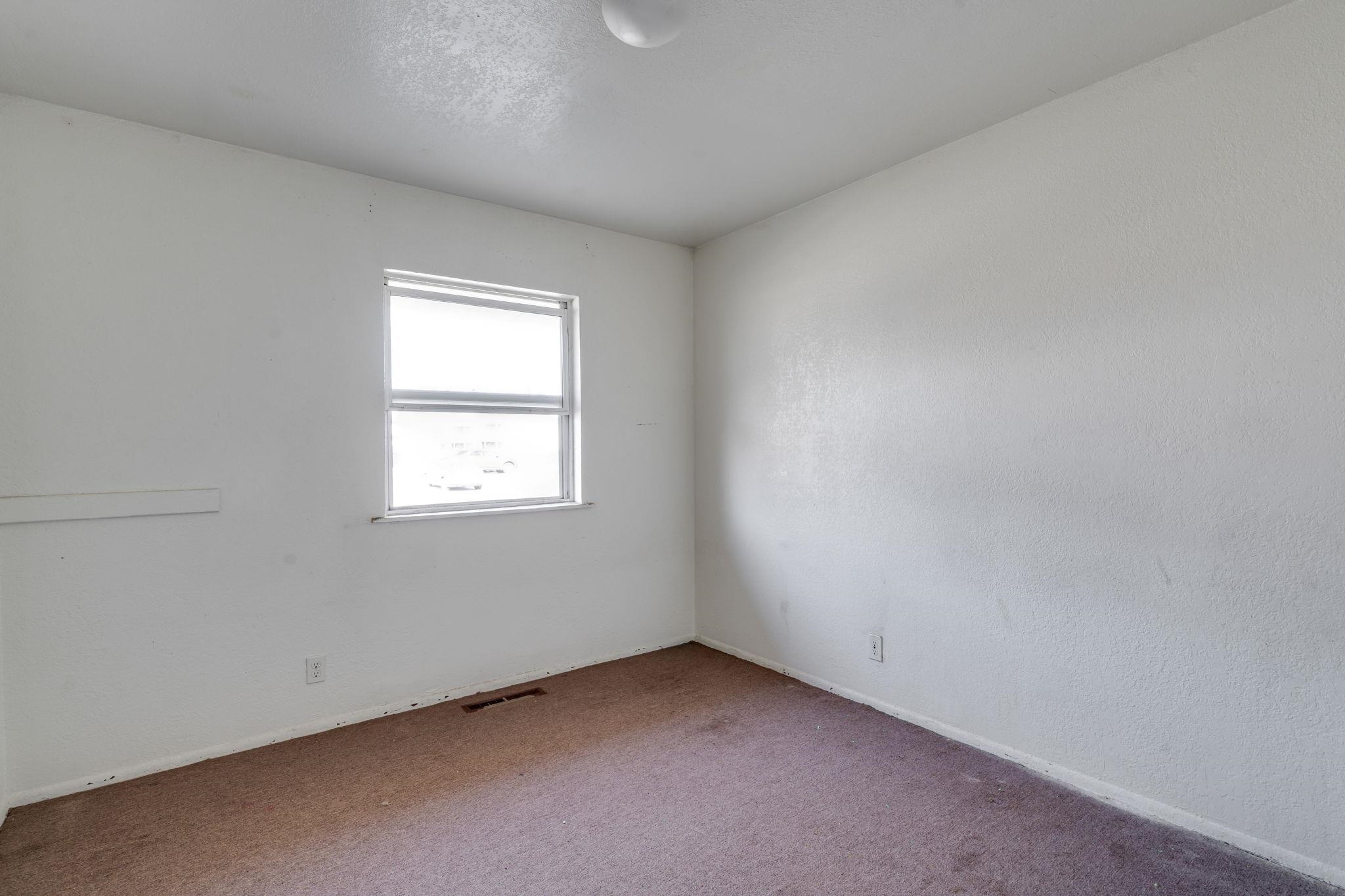 1501 E Berkeley St Property Photo 6
