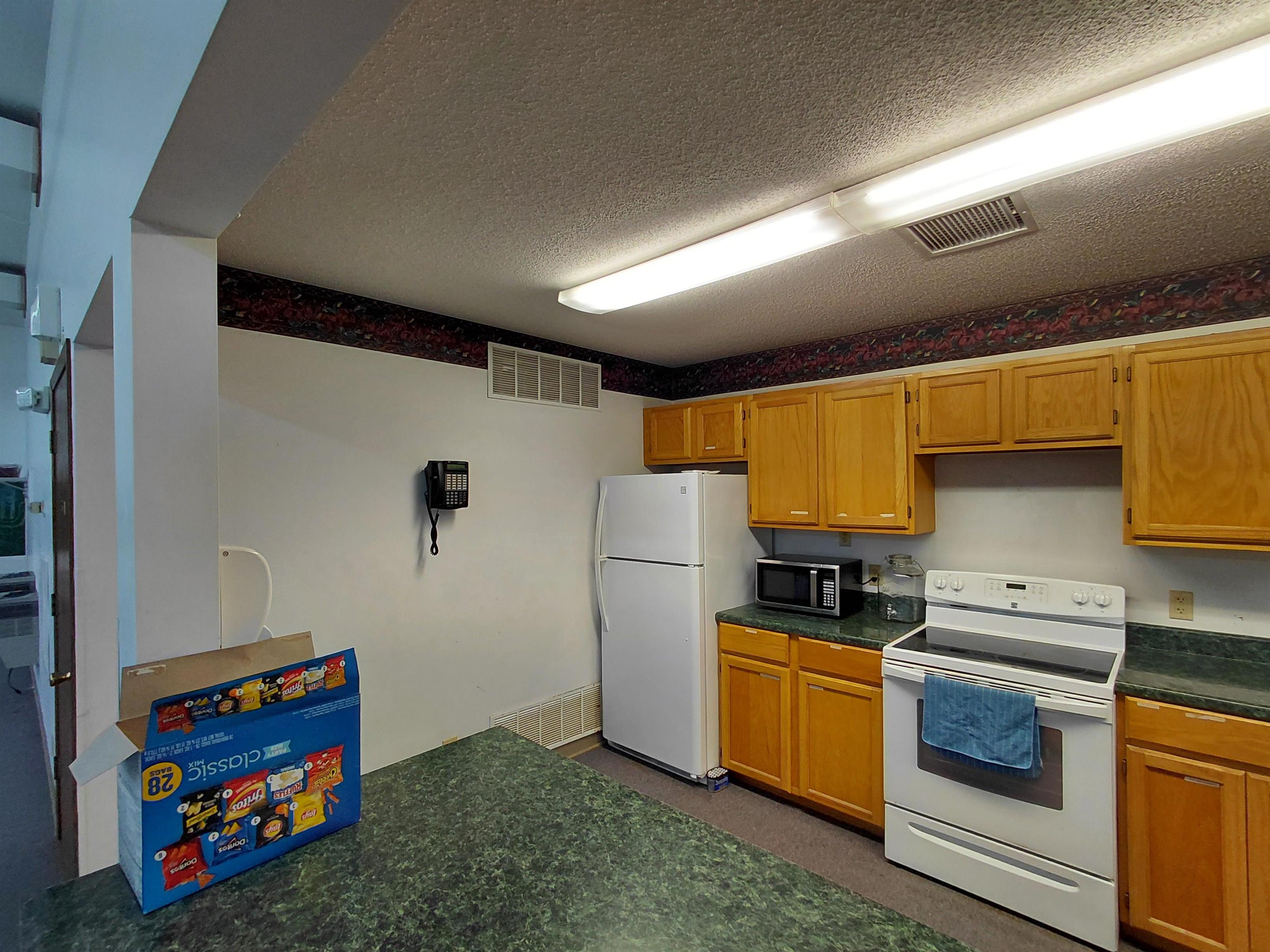 326 W Botkin St Property Photo 29