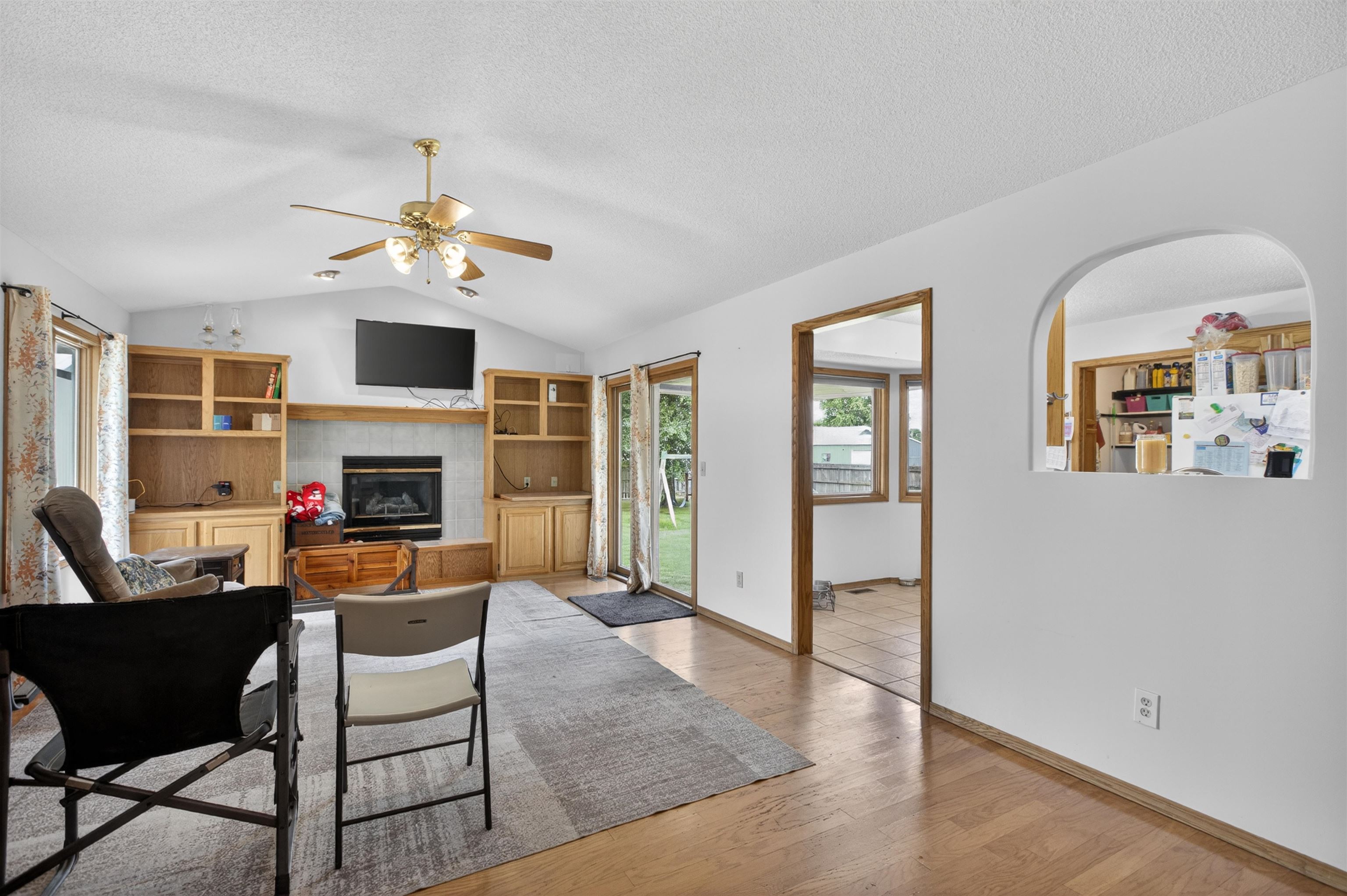 615 Morningside St Property Photo 6