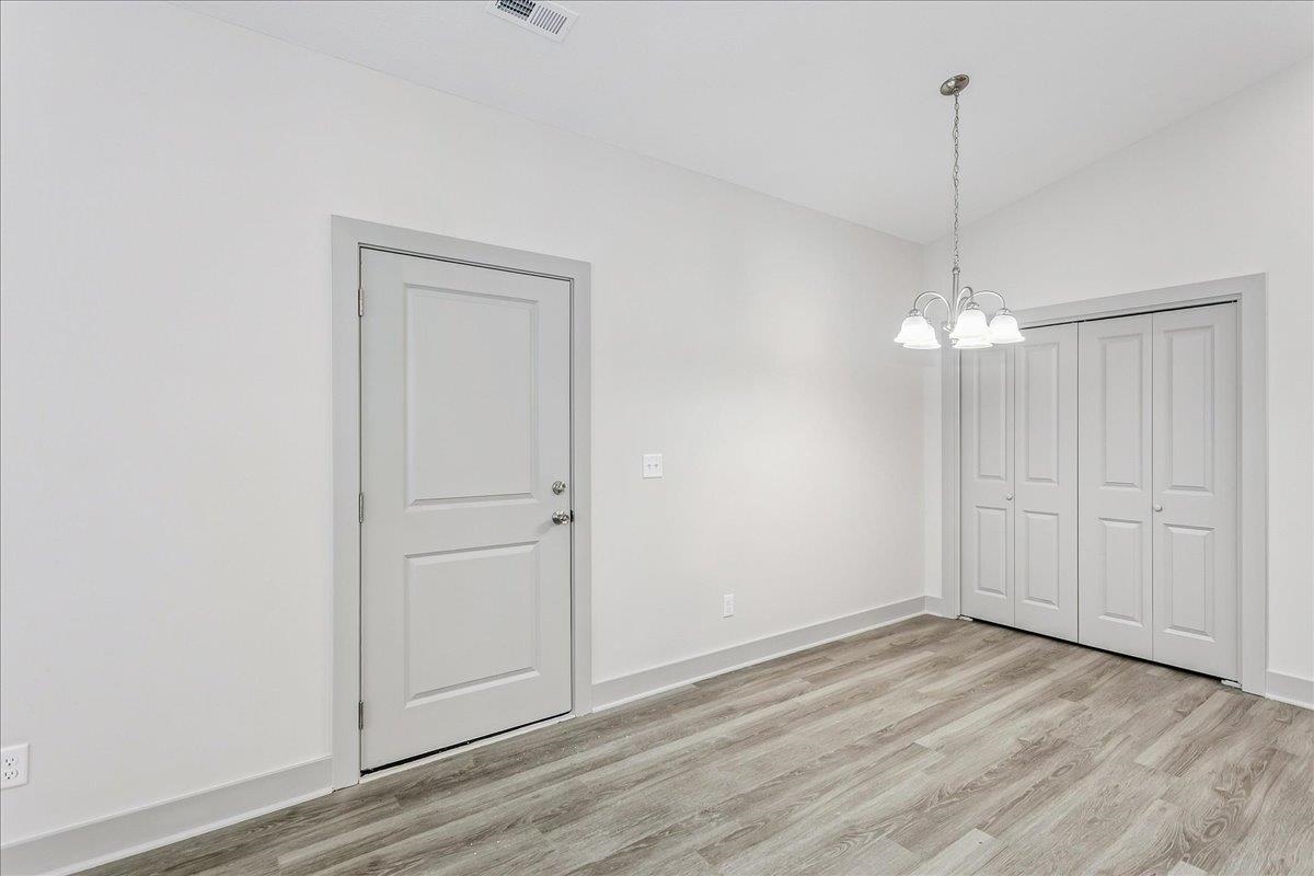 2941 S Bunker Hill Ct. Property Photo 5