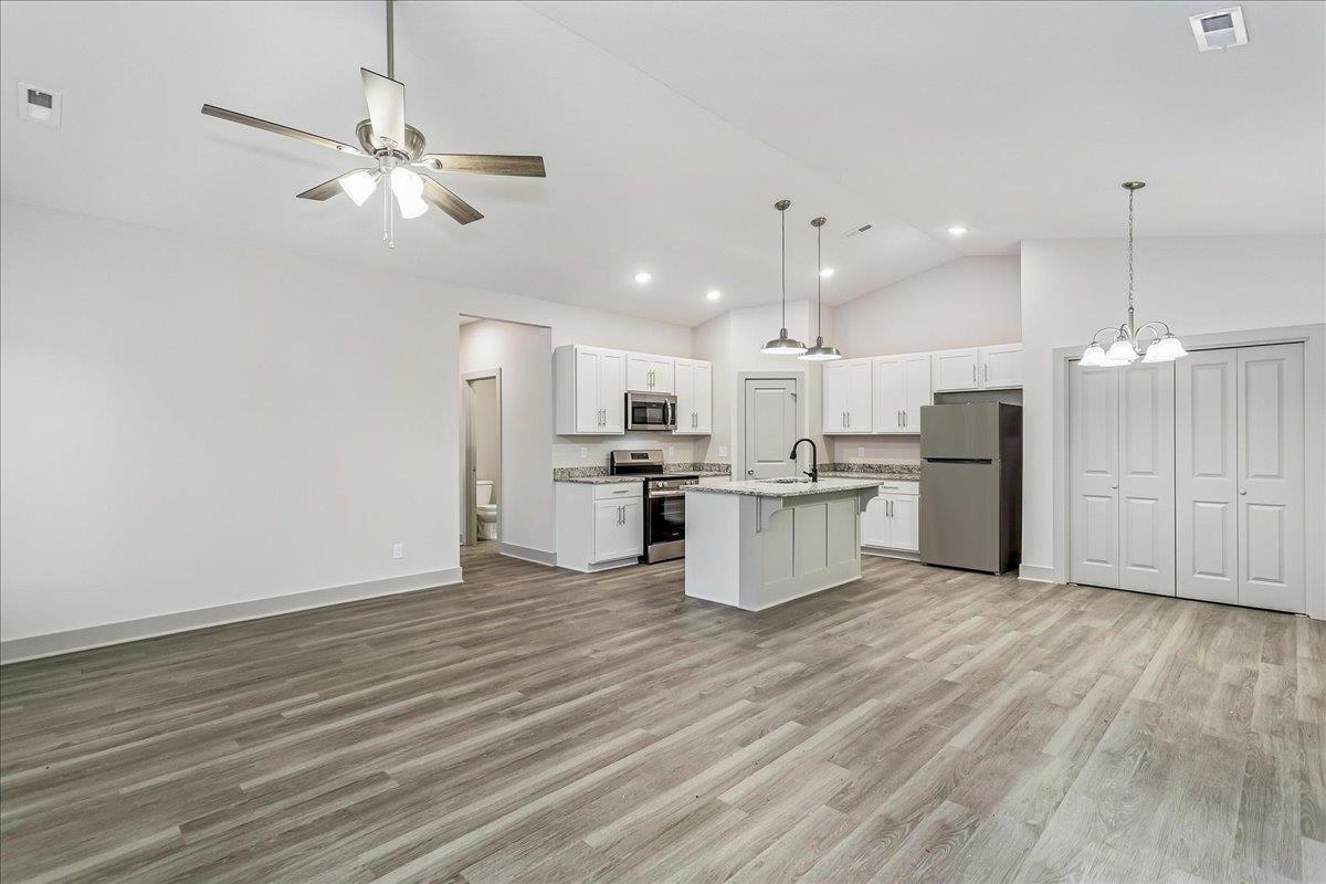 2941 S Bunker Hill Ct. Property Photo 21