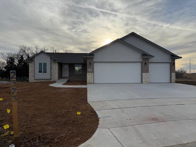 2373 S Saddle Cir Property Photo 1