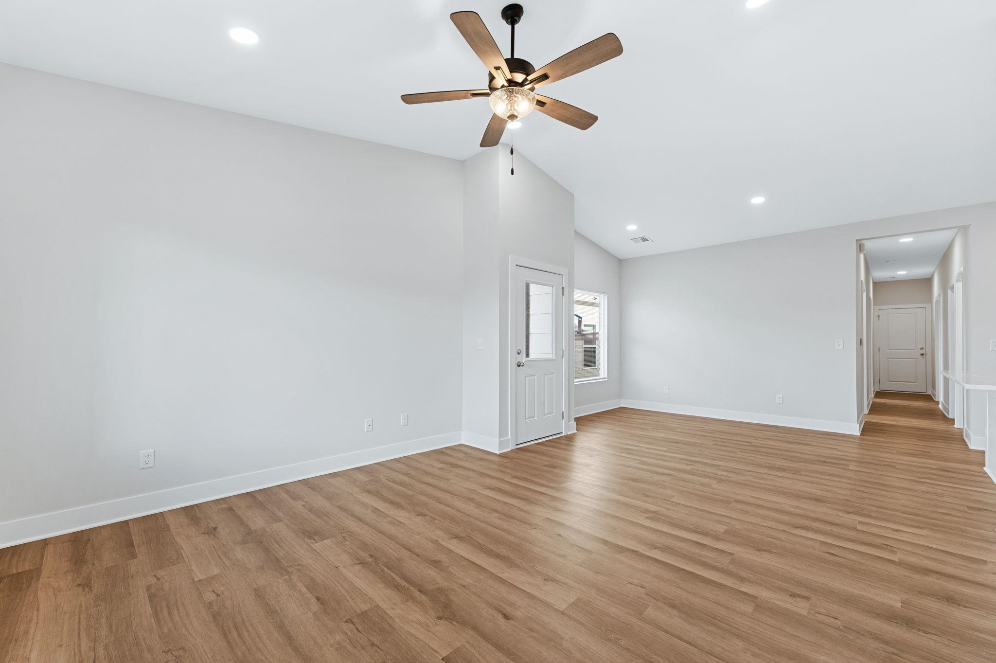 809 S Jay Property Photo 7