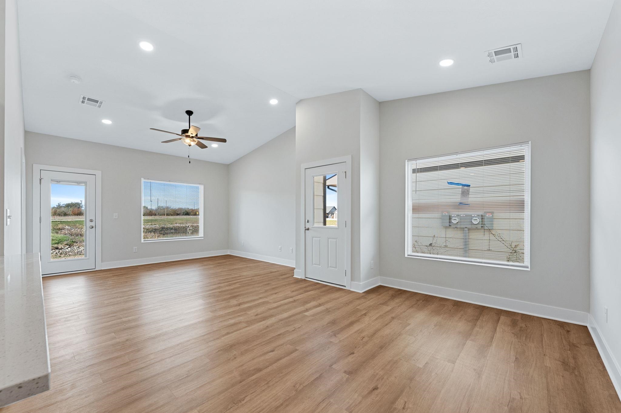 809 S Jay Property Photo 8