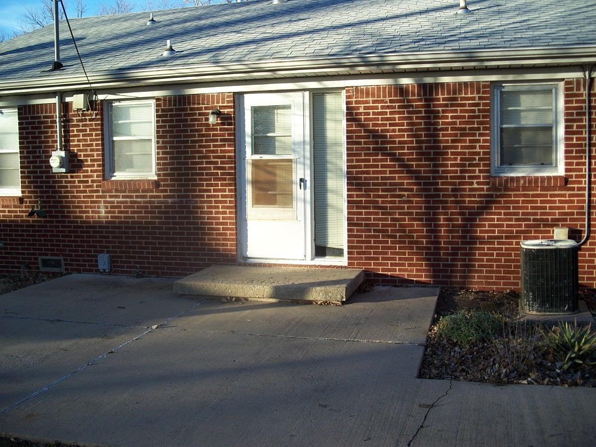 7609 E Indianapolis Property Photo 2