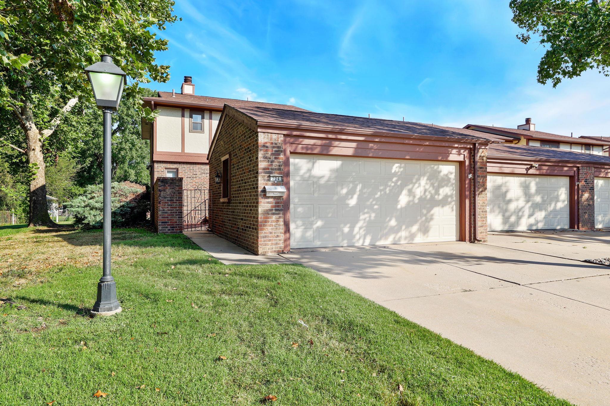 8930 W Suncrest Property Photo 1