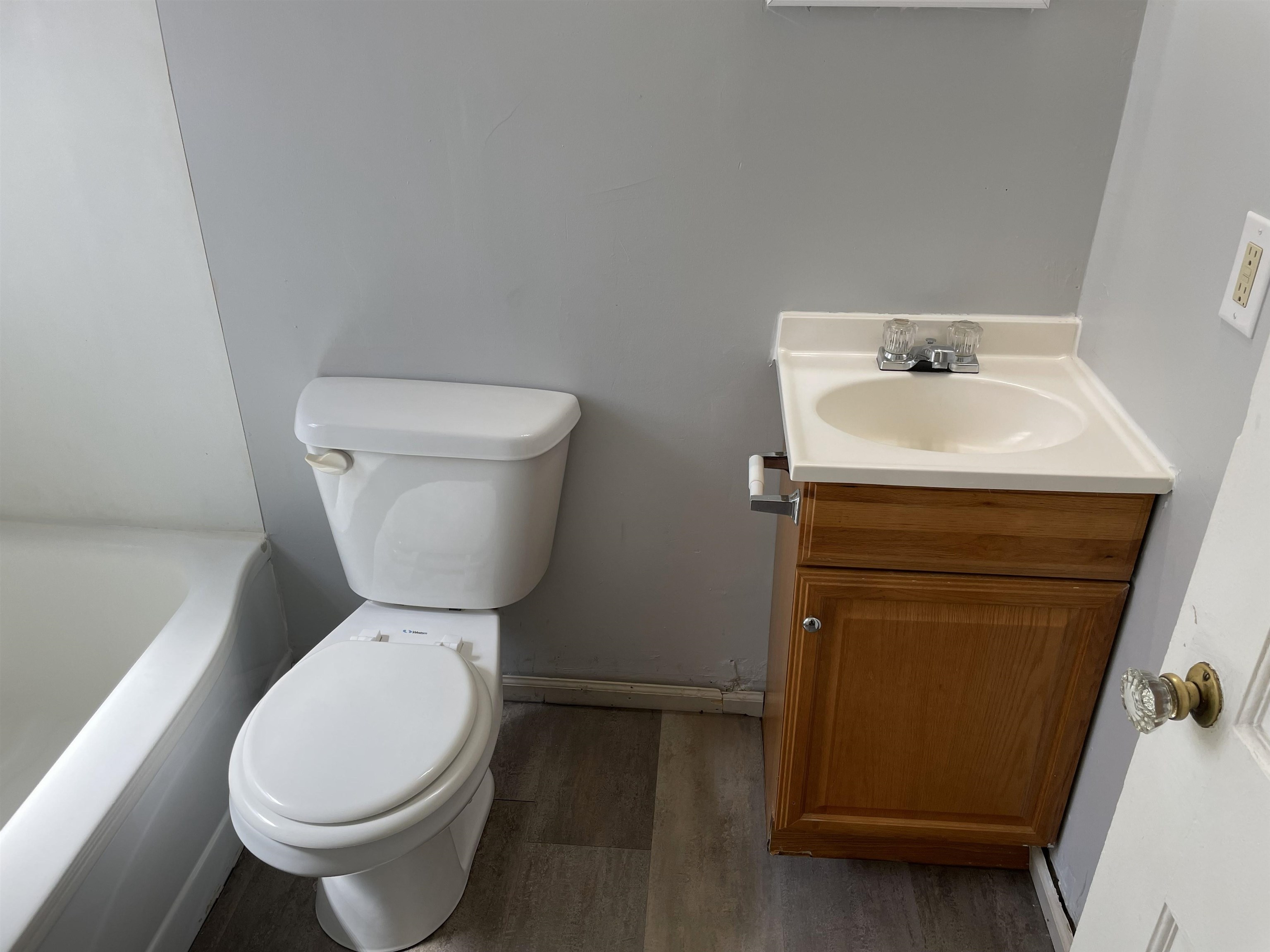 1703 S Glenn Property Photo 4
