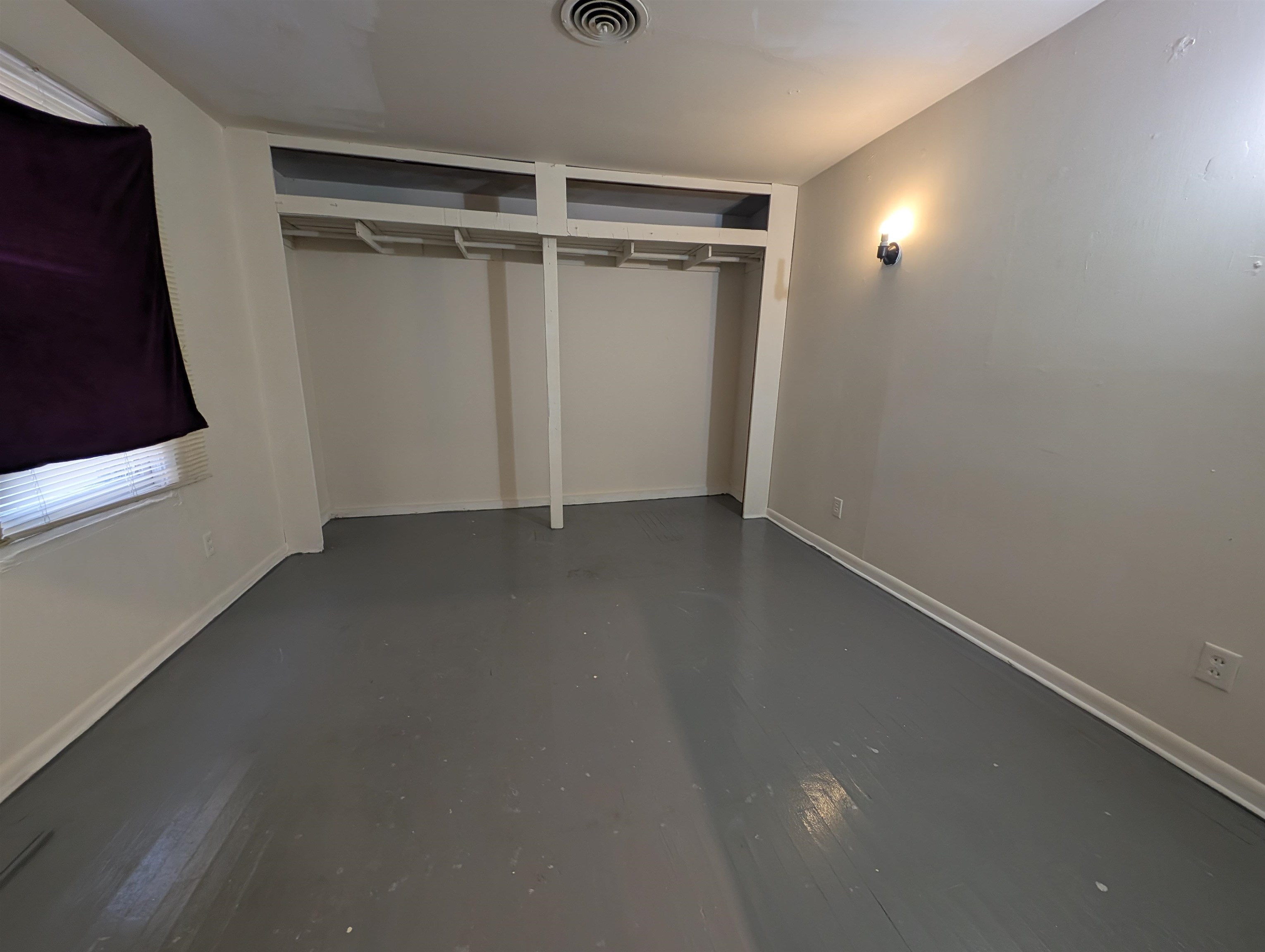 220-224 W Harry St Property Photo 32