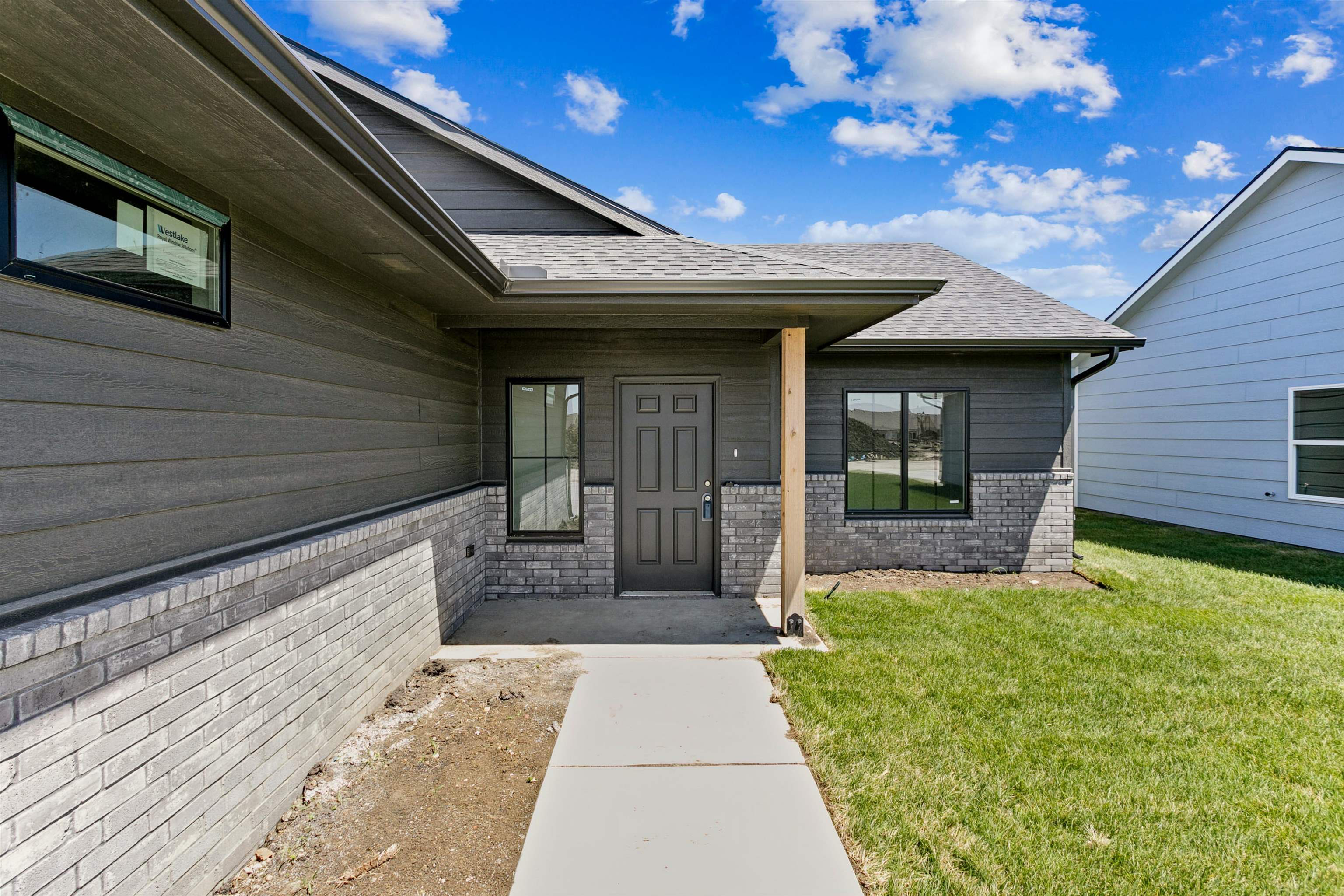 8968 E Forbes Cir Property Photo 4