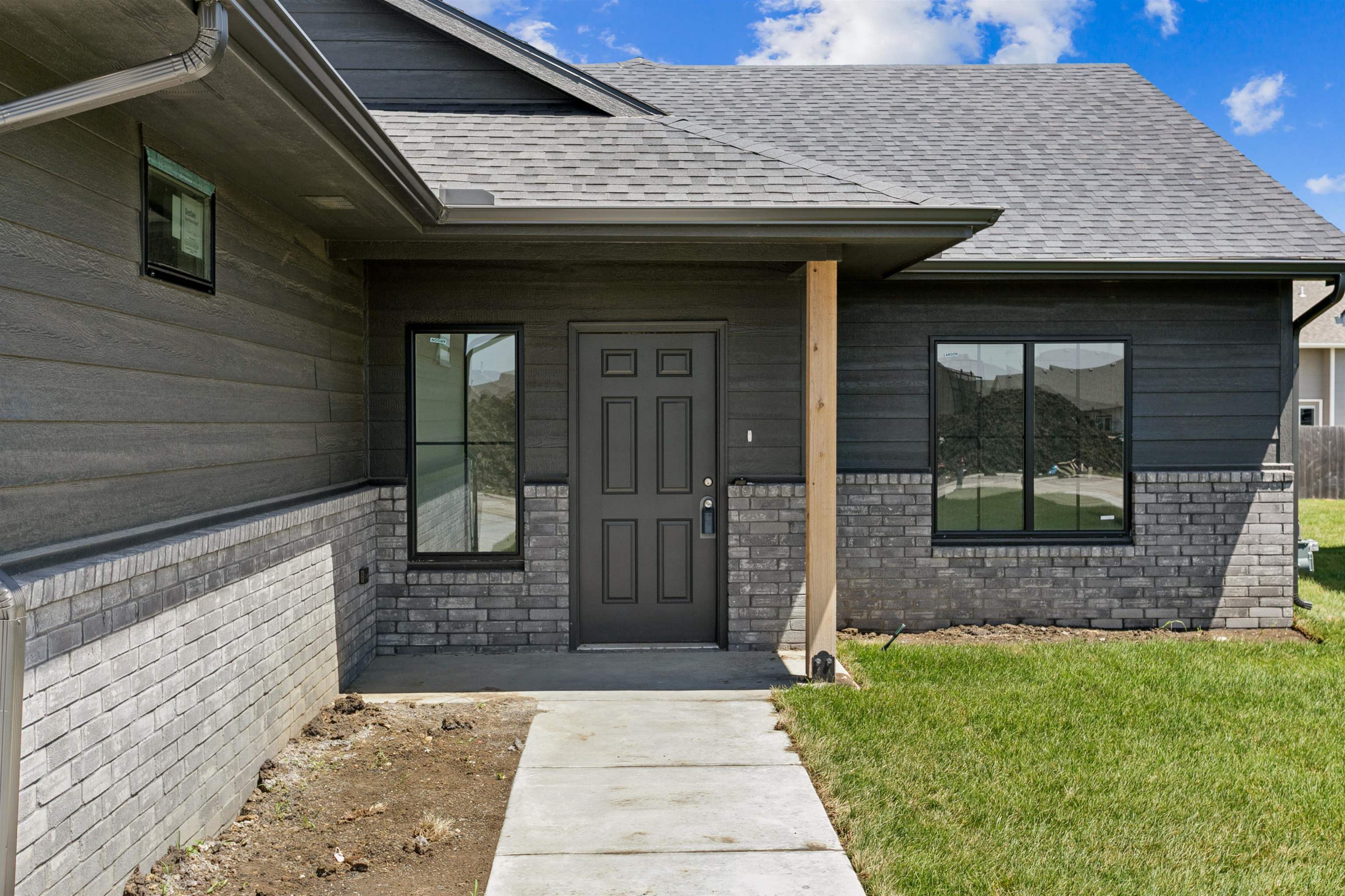 8968 E Forbes Cir Property Photo 5