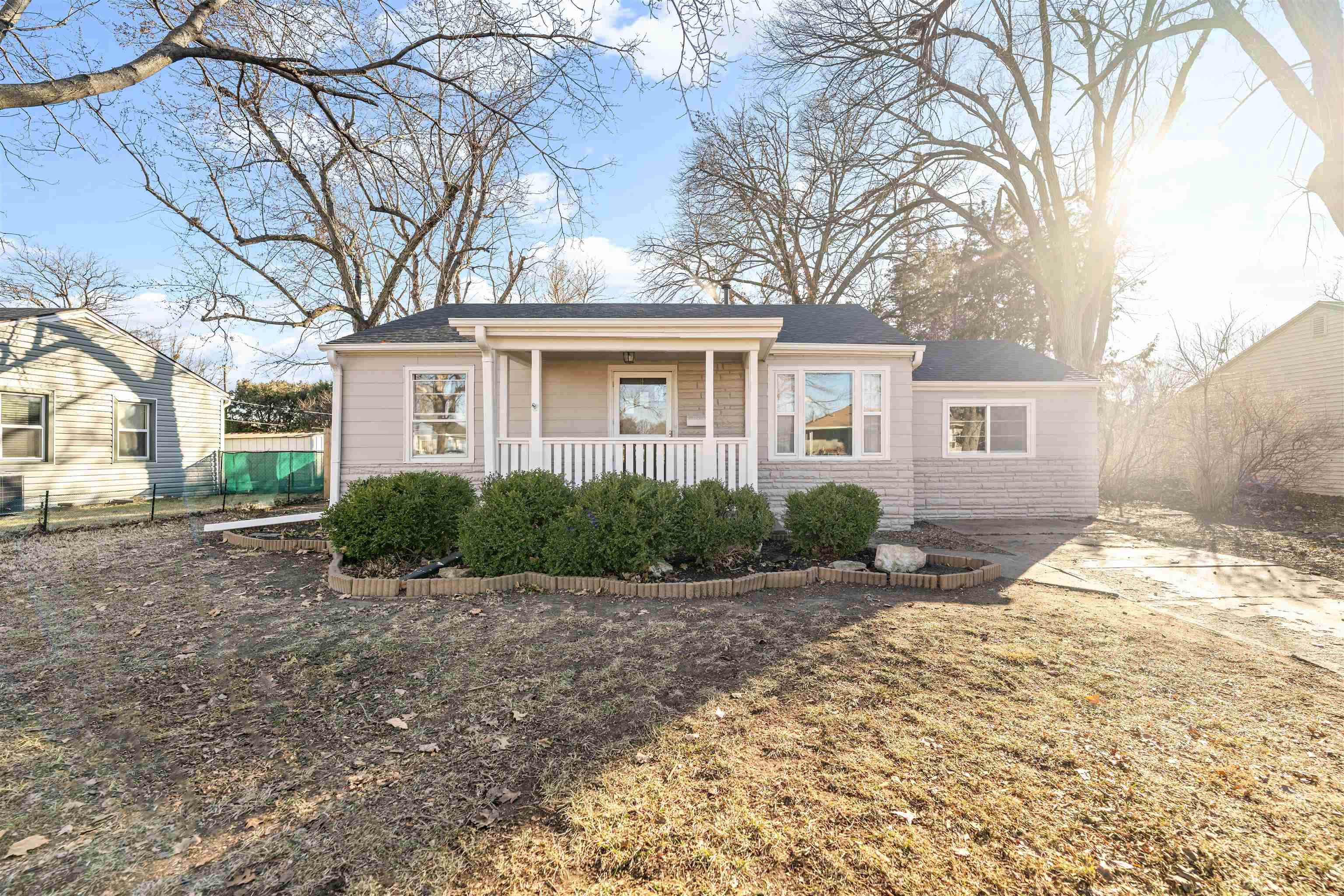 624 Morningside Dr Property Photo 1