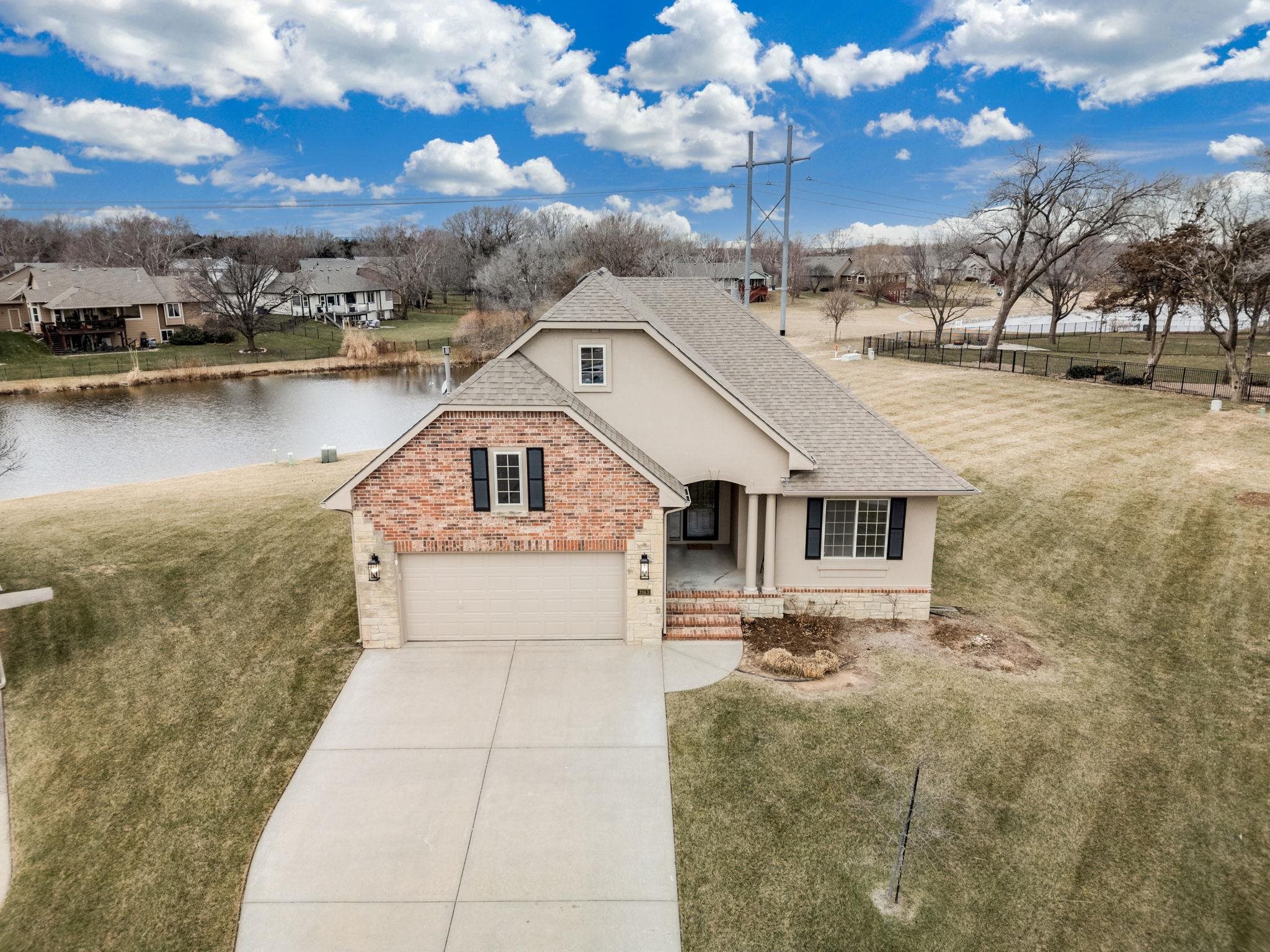 3163 N Lake Ridge Ct Property Photo 1