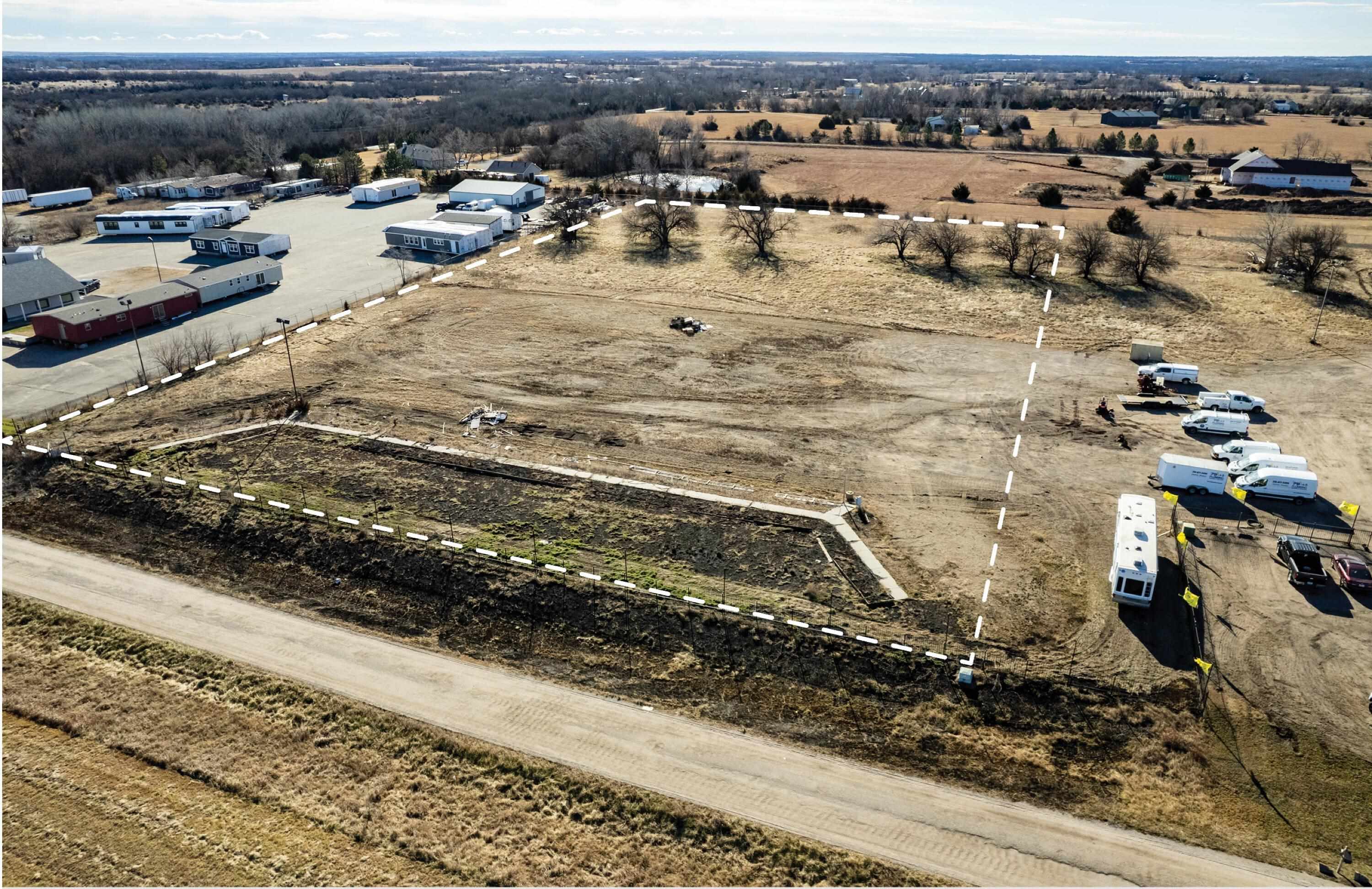12155 Sw Hwy 54 Property Photo 6