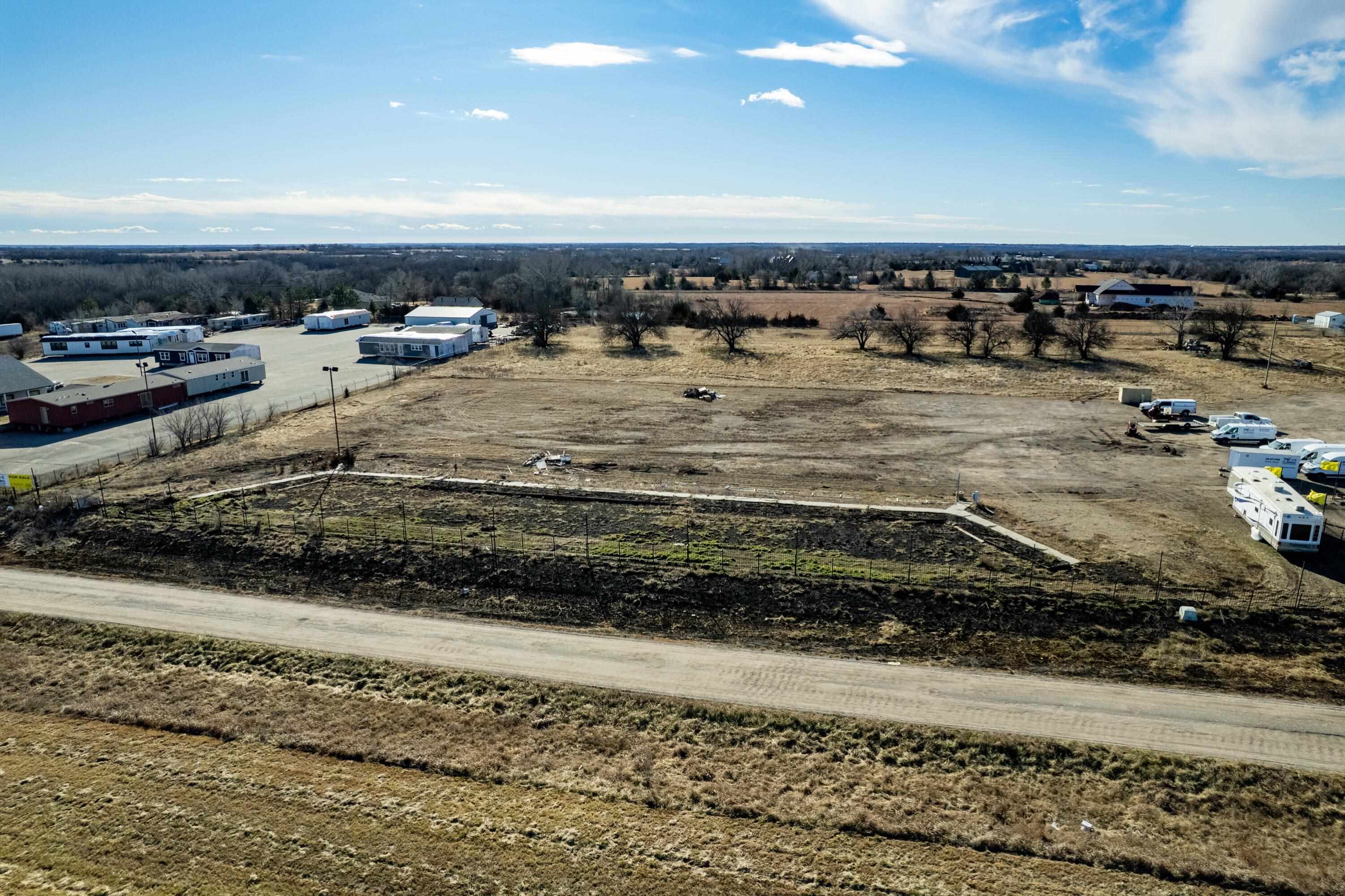 12155 Sw Hwy 54 Property Photo 8