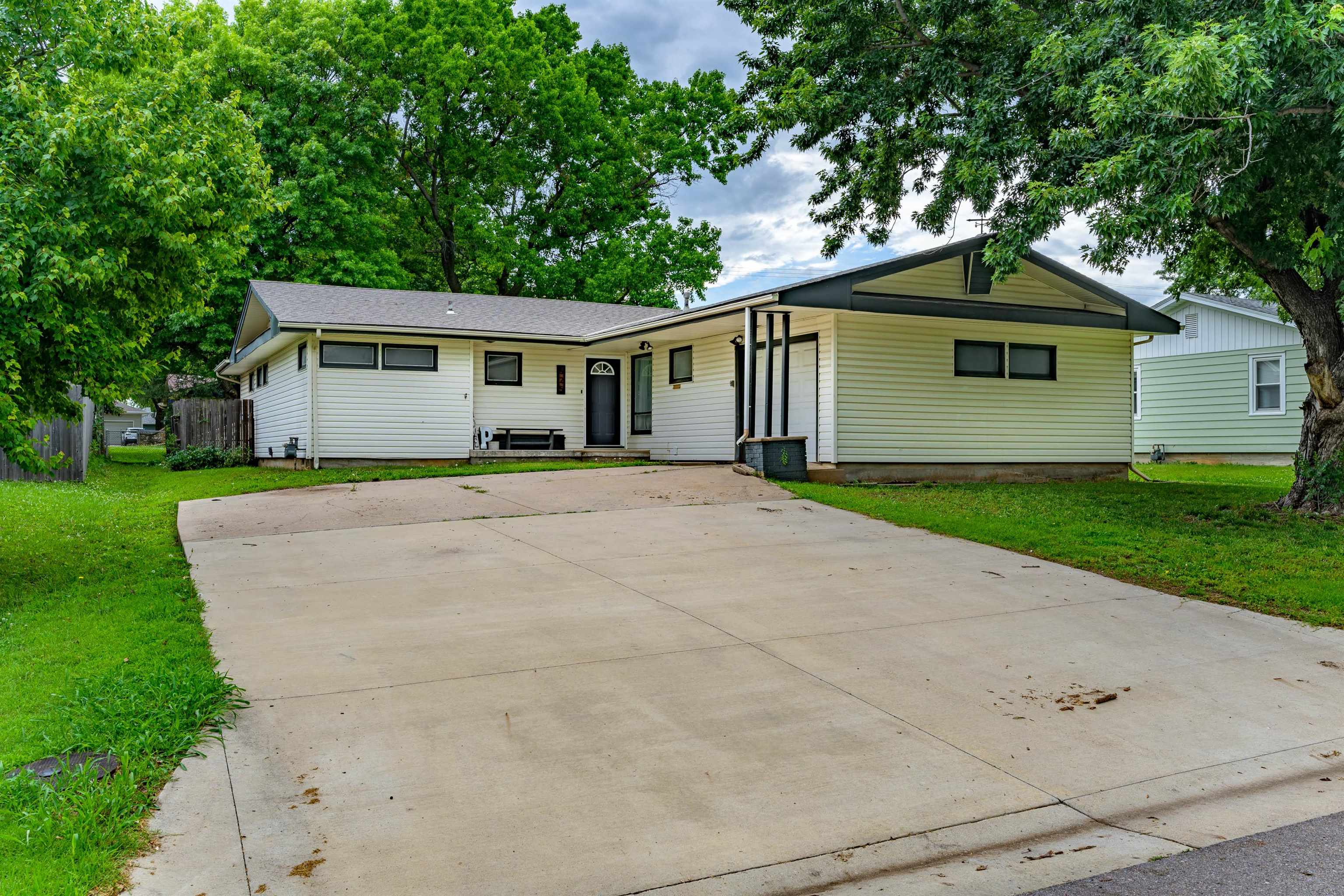 525 Marmaton Rd. Property Photo 2