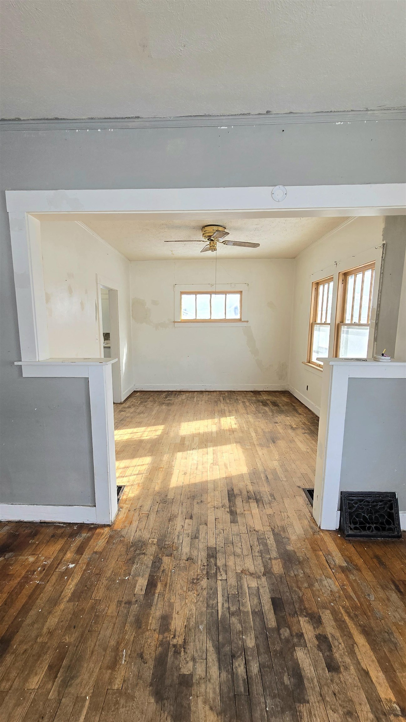106 N West Pl Property Photo 4