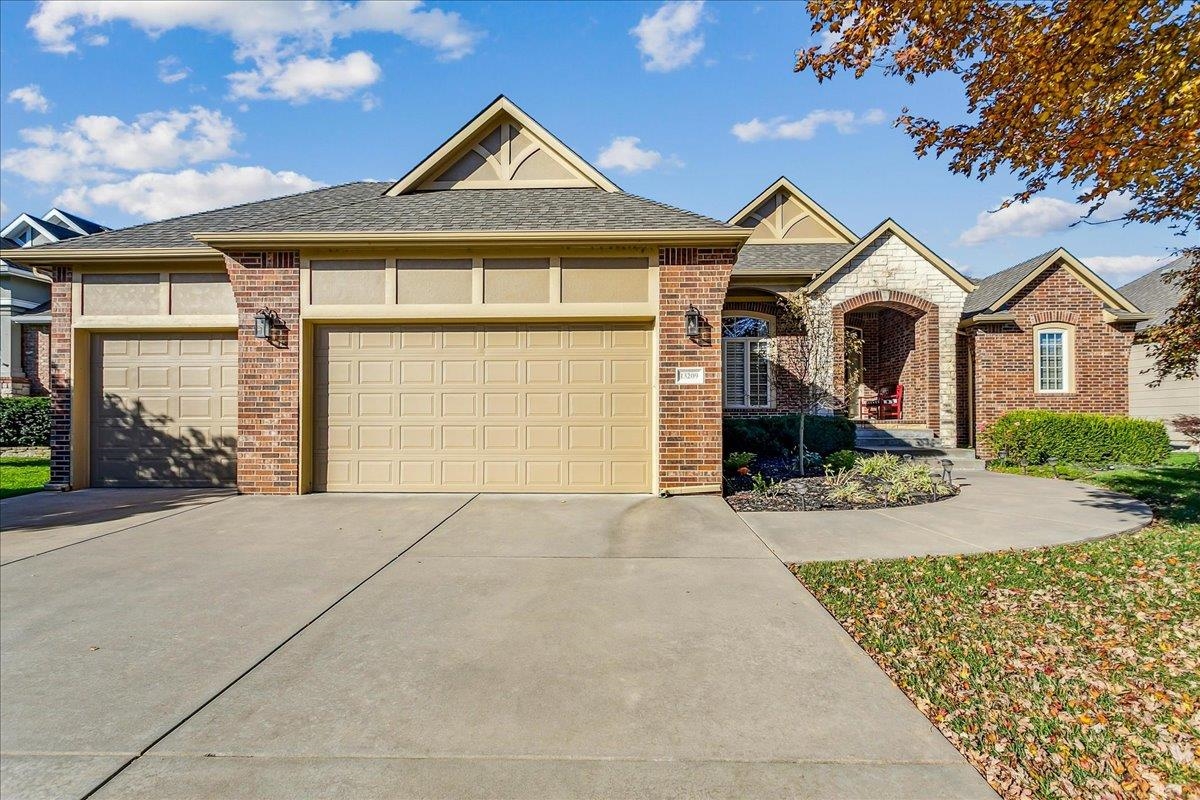 13209 E Bridlewood Ct Property Photo 1