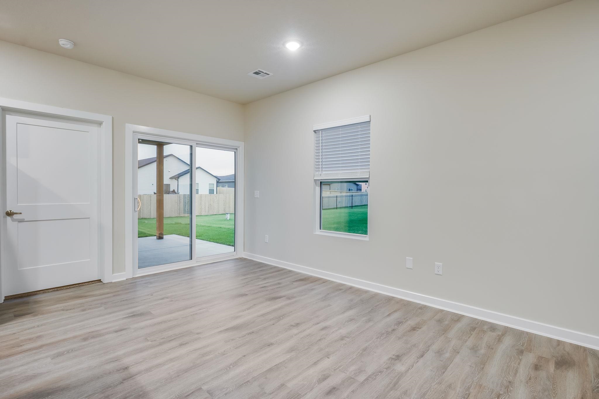 1778 W Redbud Lane Property Photo 6