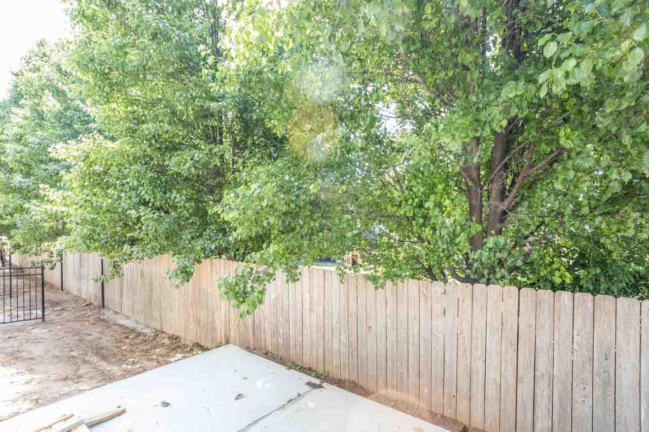 8441 W 37th St N Property Photo 28