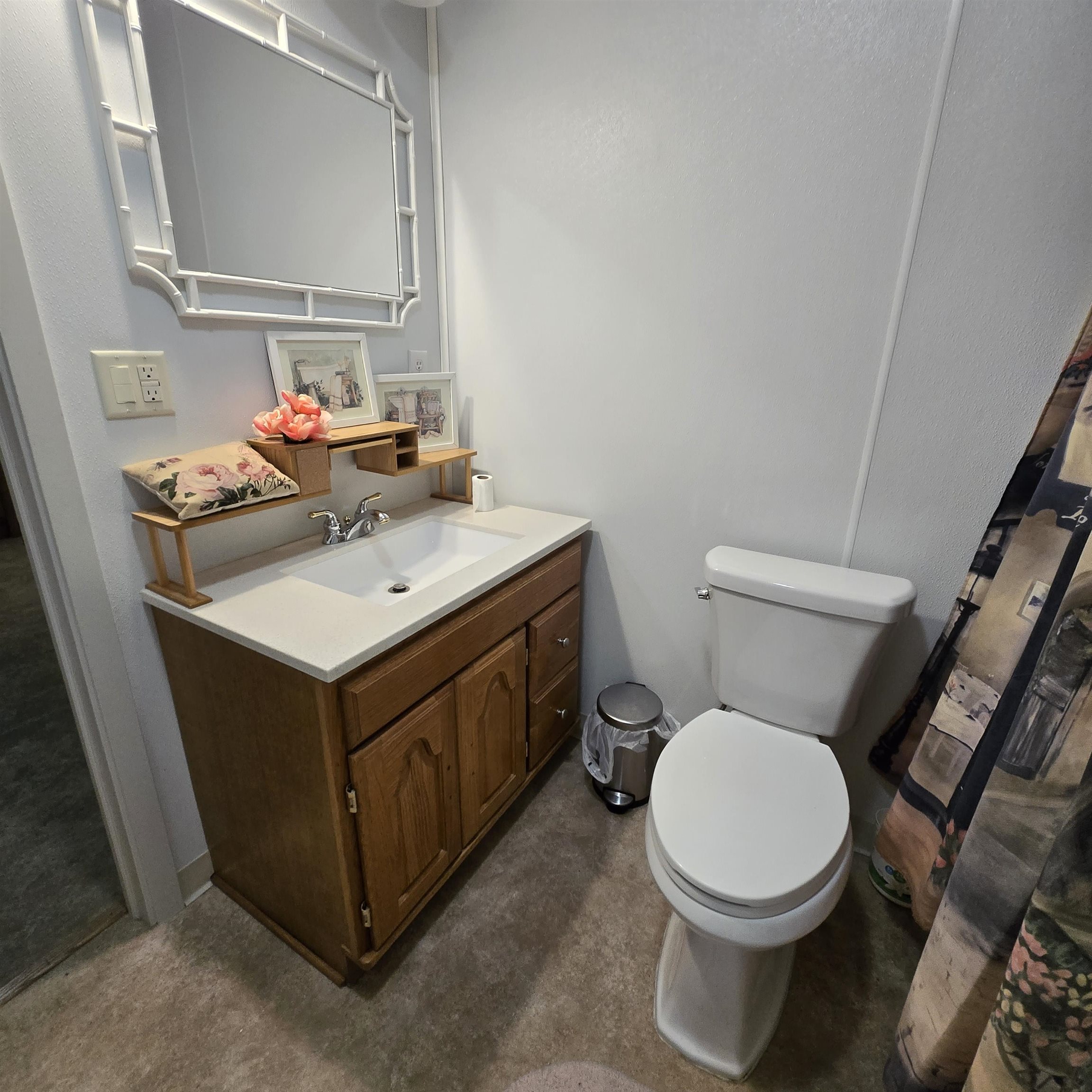 301 N Poplar St Property Photo 14