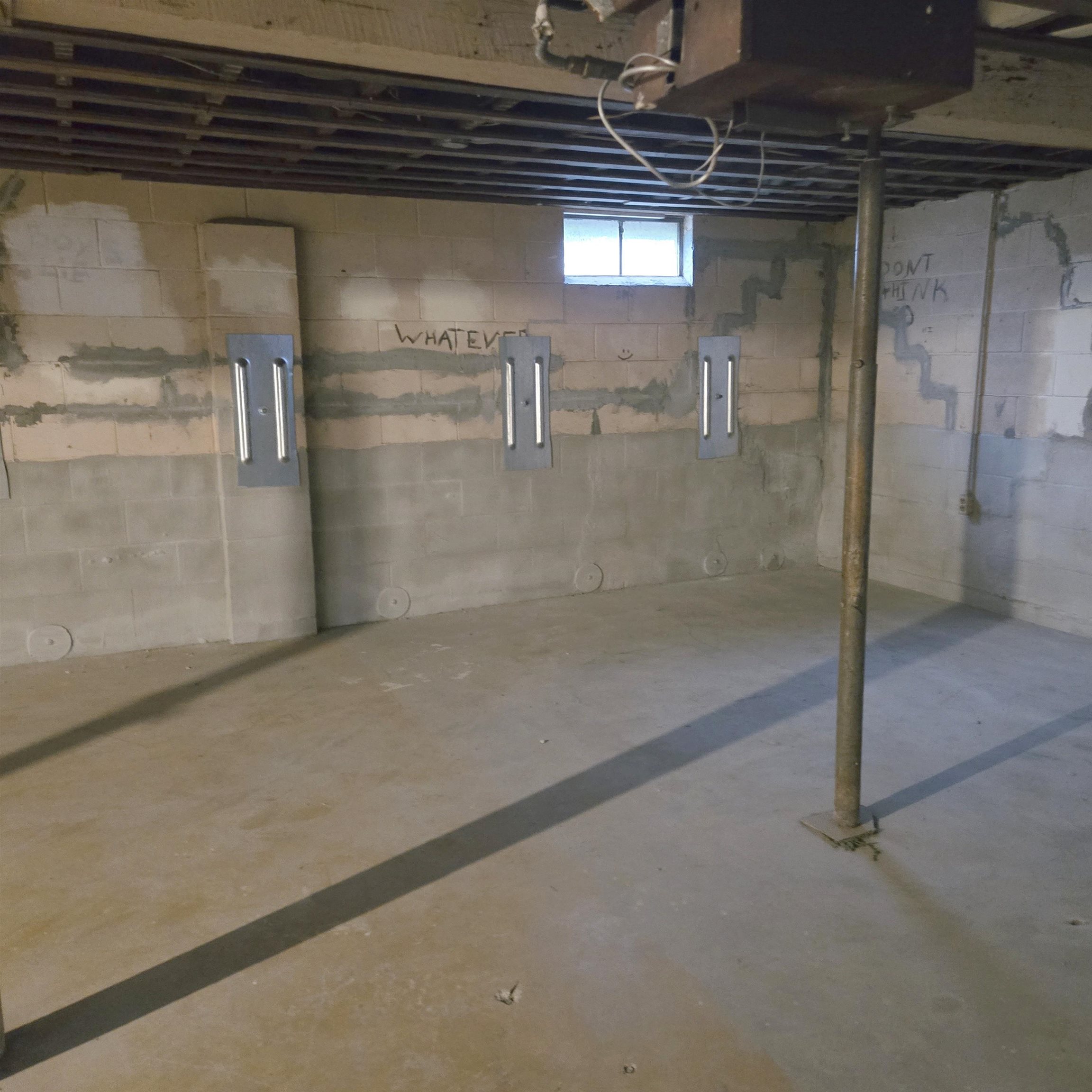 301 N Poplar St Property Photo 23